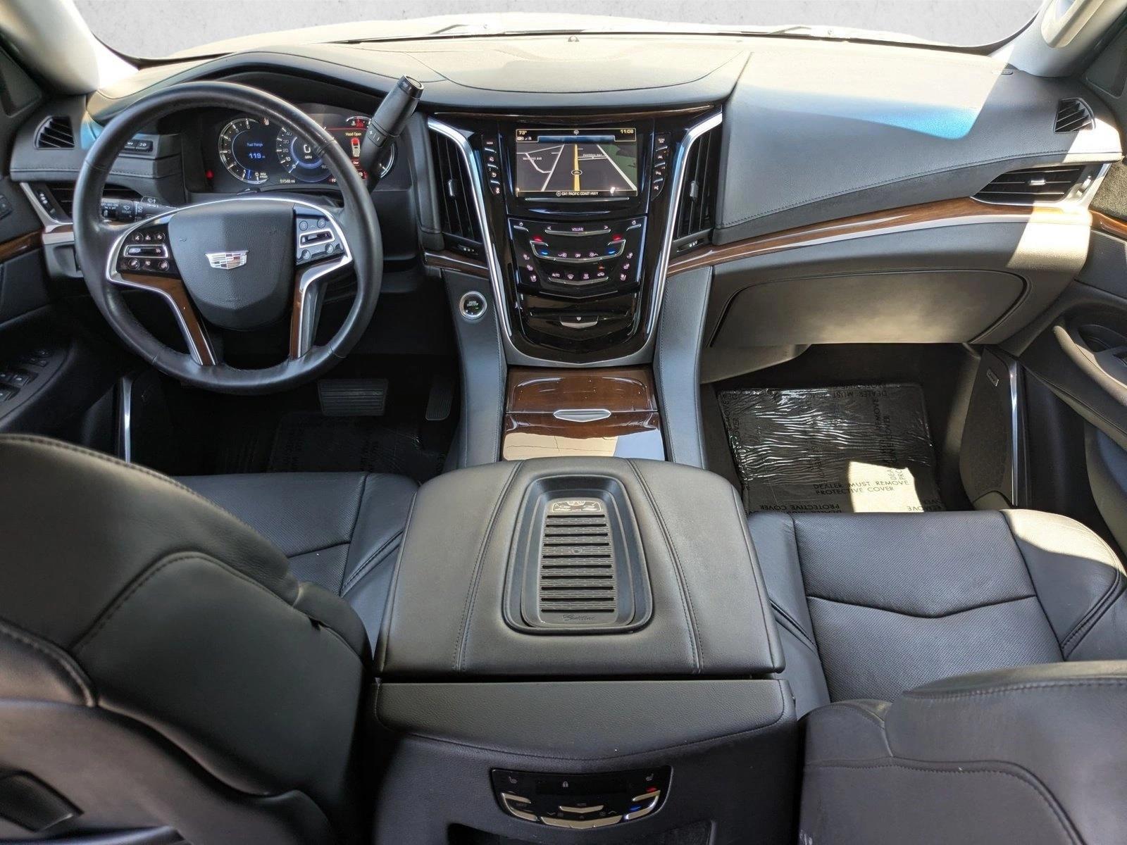 Thumbnail: 2019 Cadillac Escalade - 4