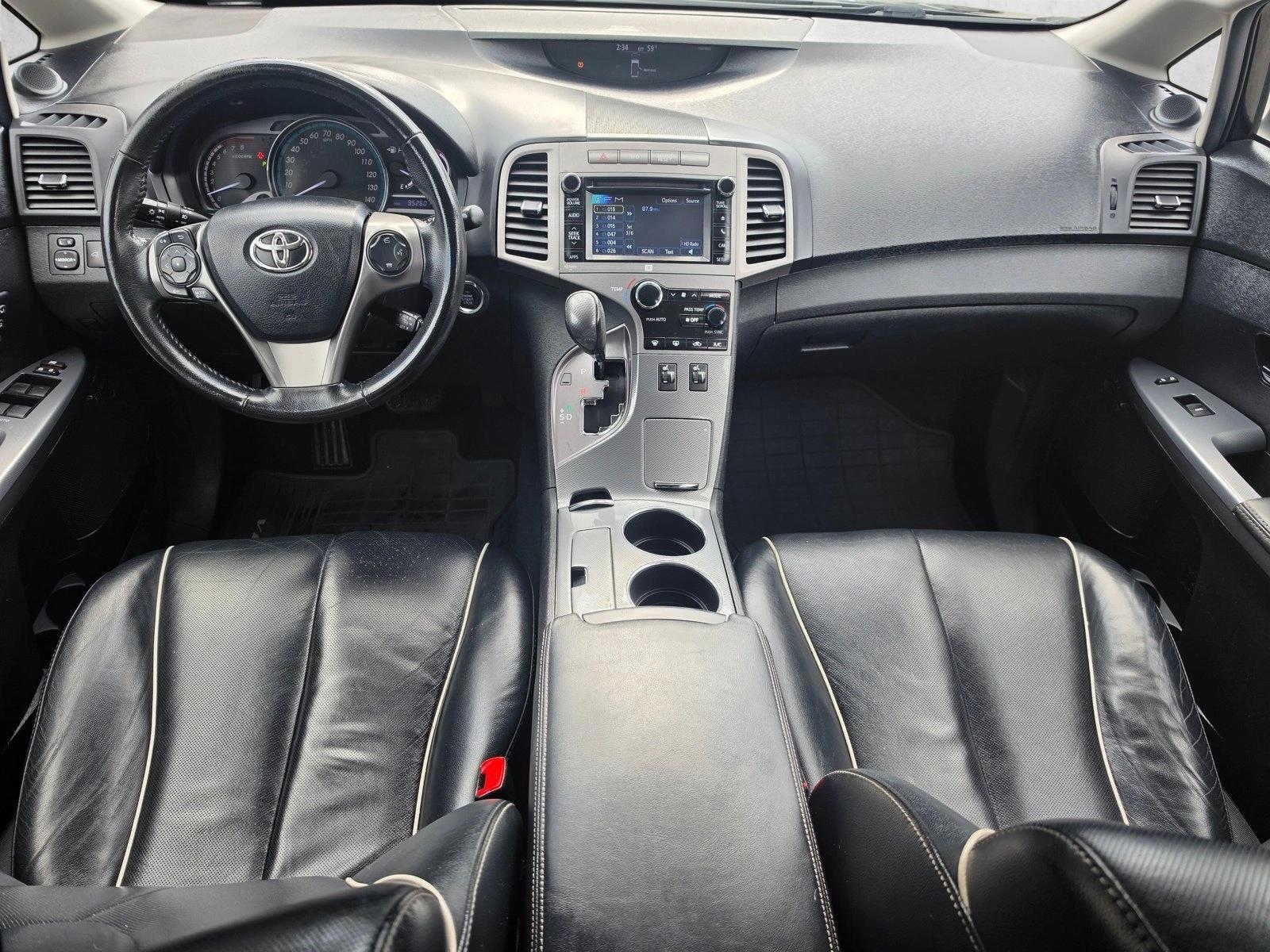 Thumbnail: 2013 Toyota Venza - 3