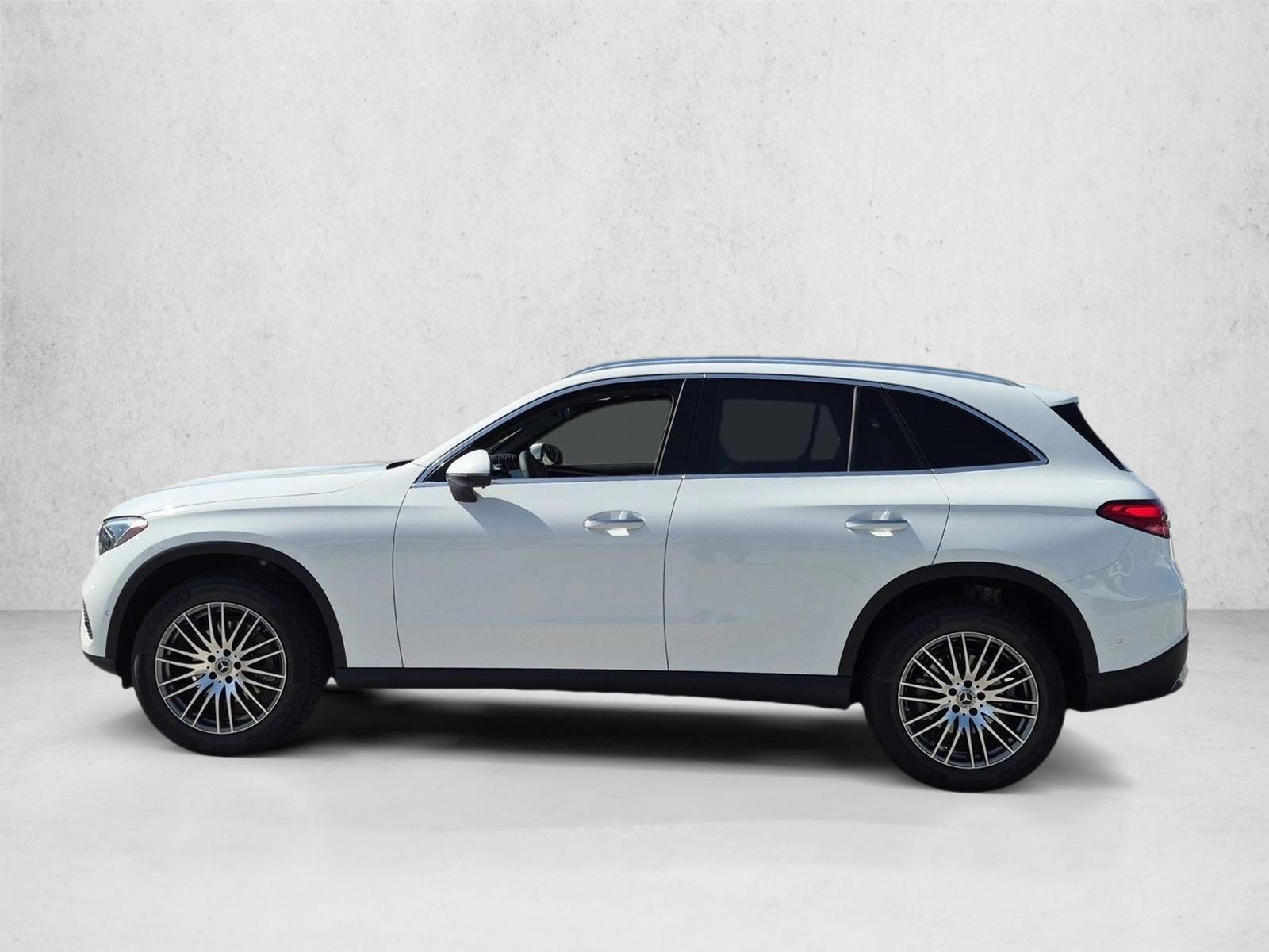 Thumbnail: 2027 Mercedes-Benz GLC - 2