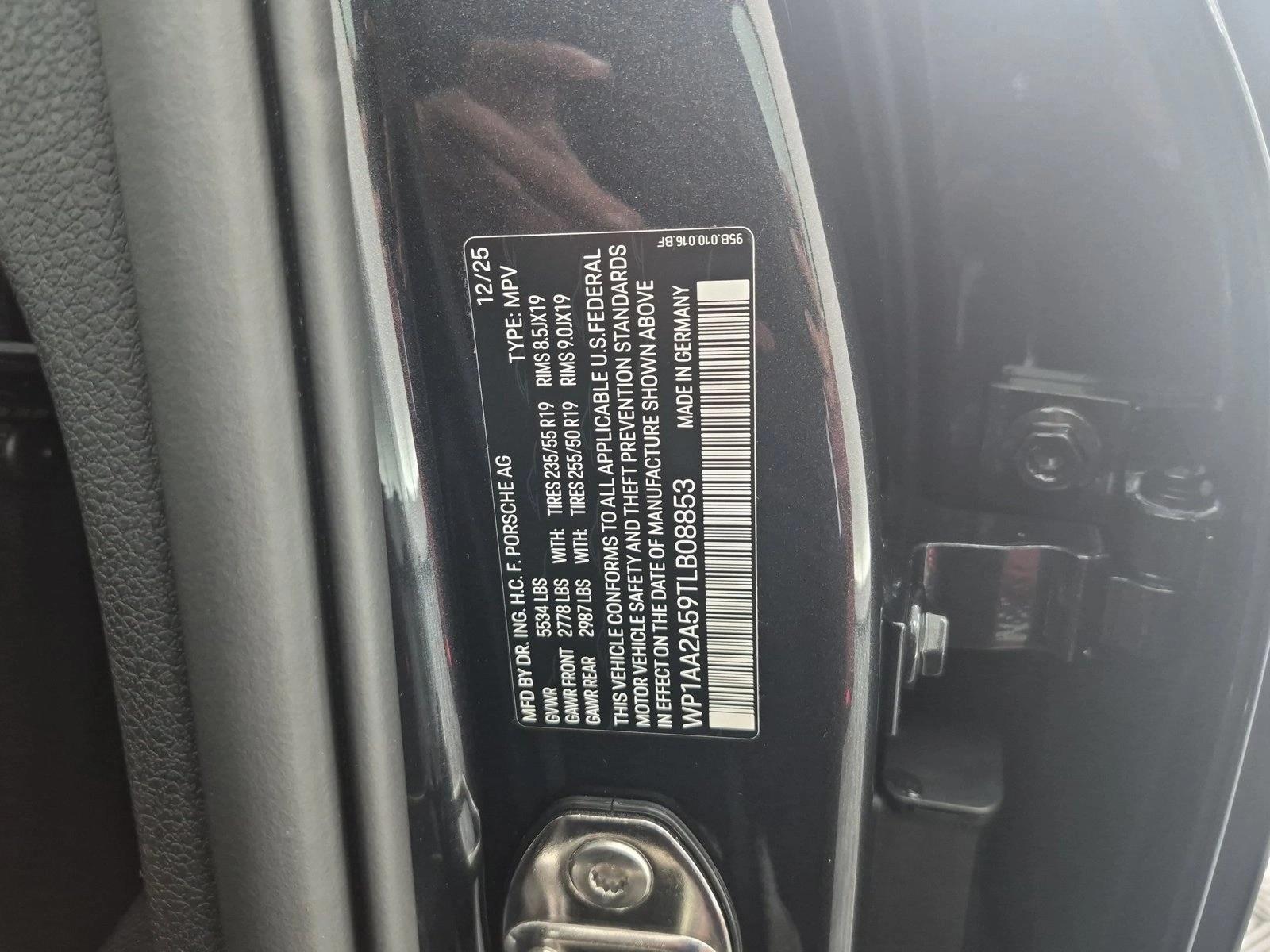2026 Porsche Macan T - Photo 29