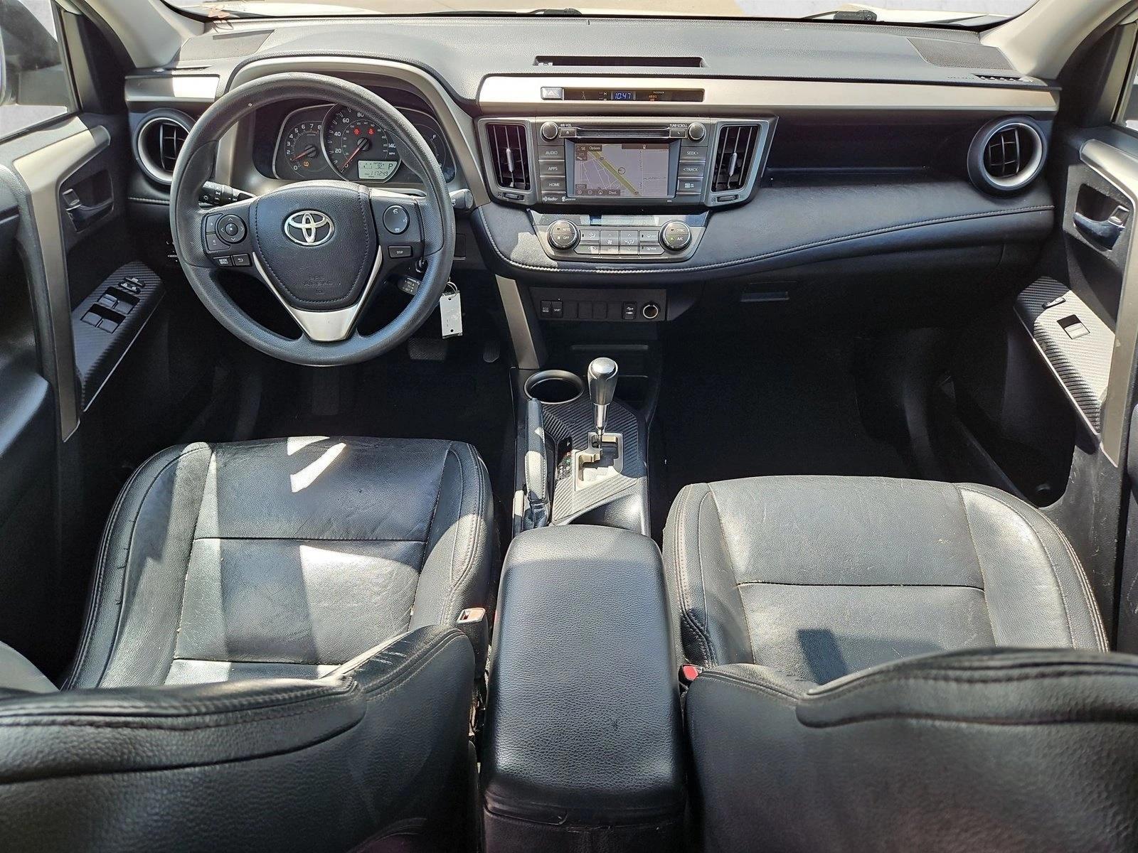 Thumbnail: 2015 Toyota RAV4 - 3