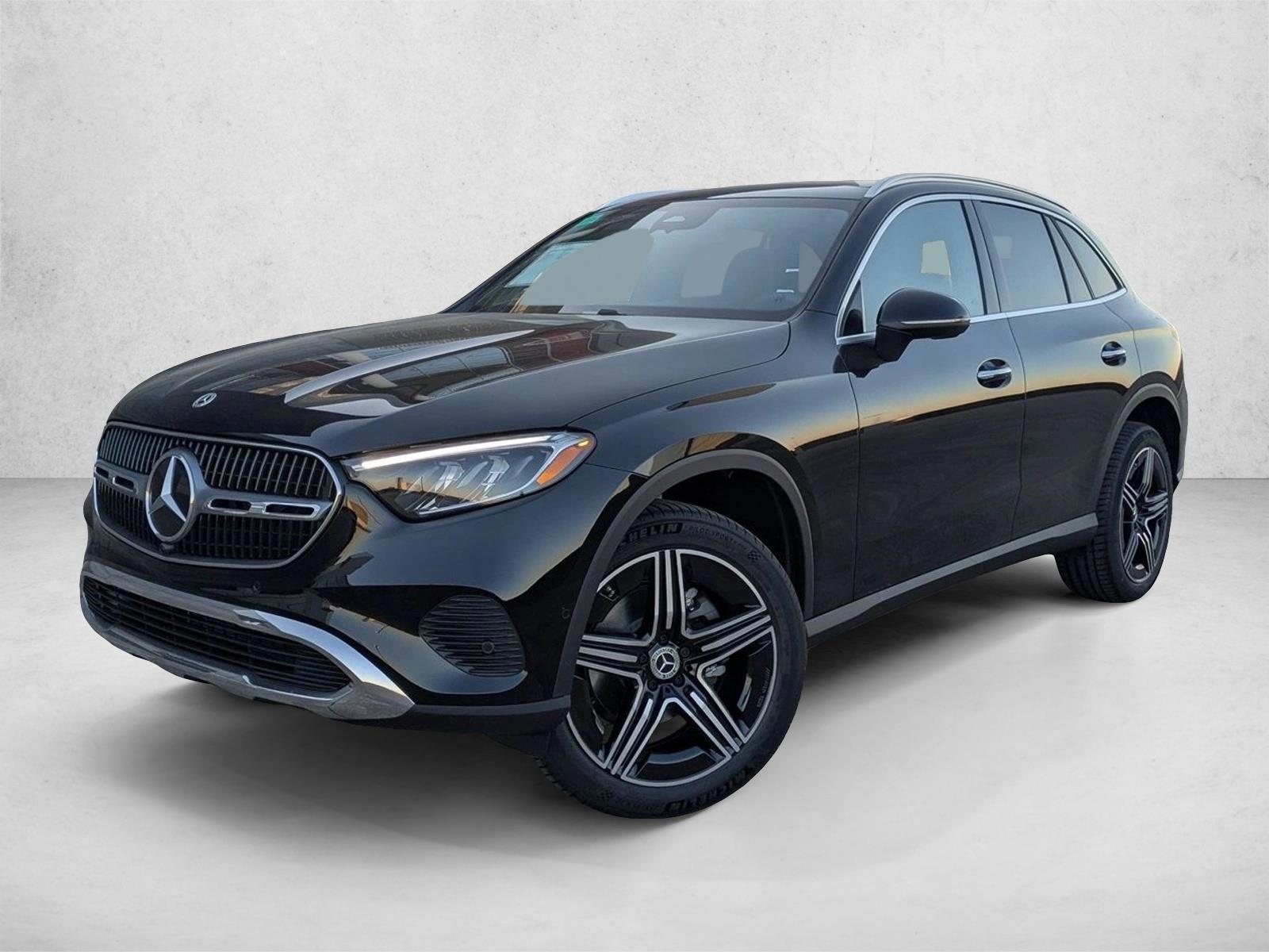 2026 Mercedes-Benz GLC GLC 300's photo