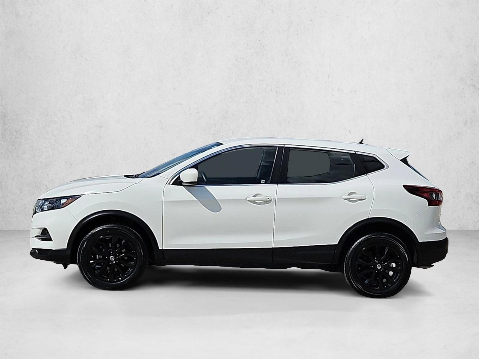 Thumbnail: 2022 Nissan Rogue Sport - 2