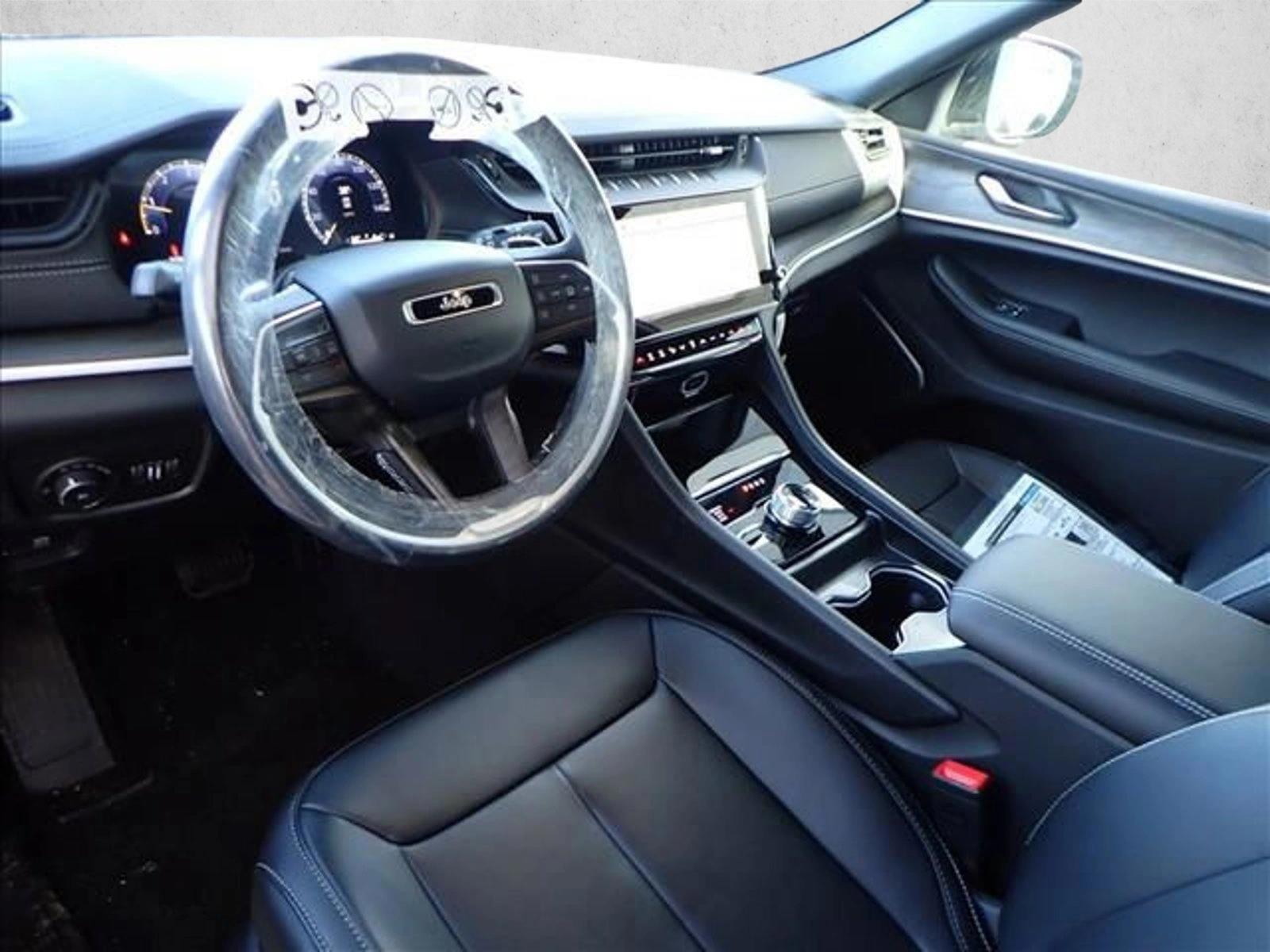 Thumbnail: 2026 Jeep Grand Cherokee - 3