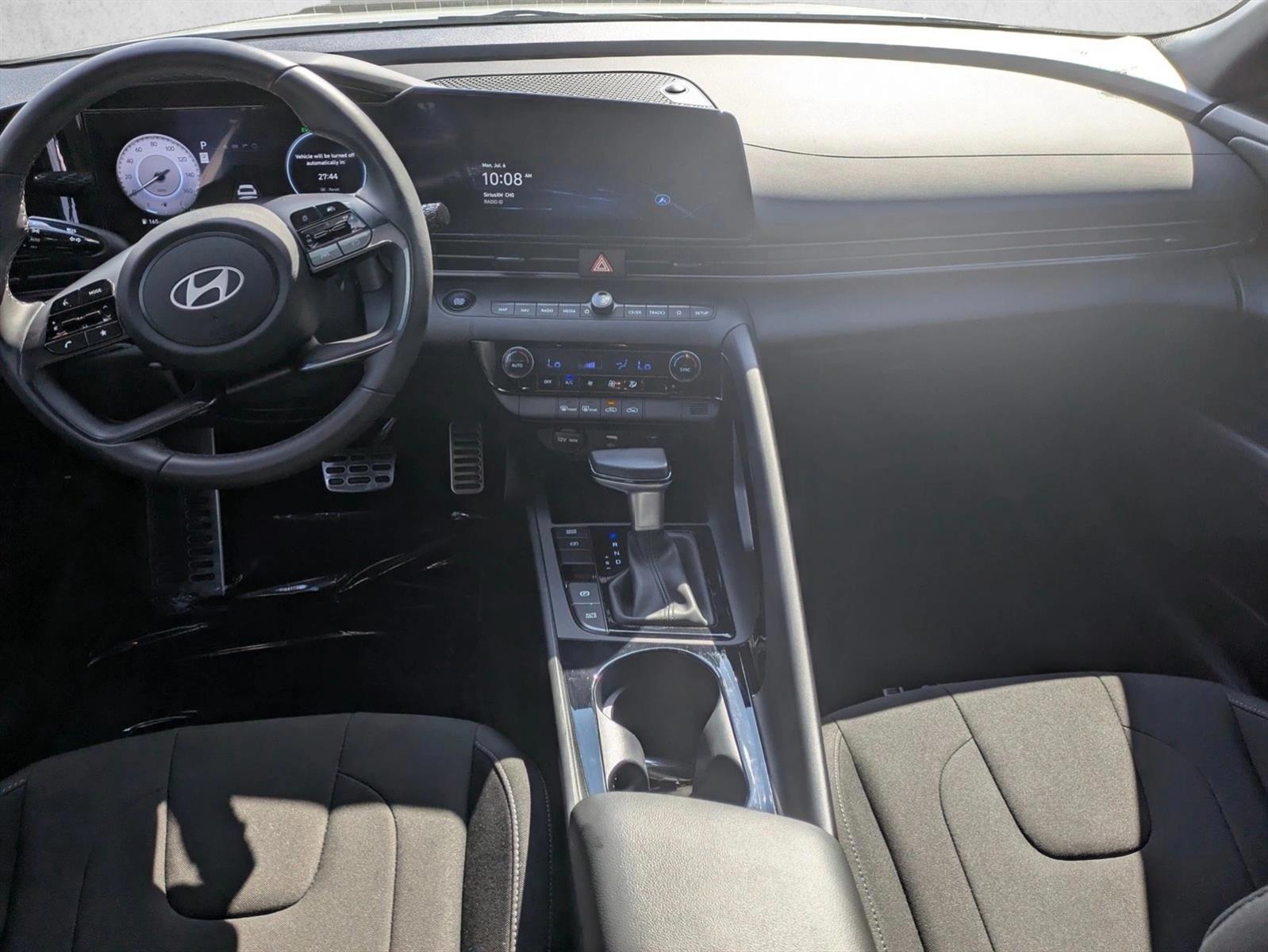 Thumbnail: 2025 Hyundai Elantra - 4
