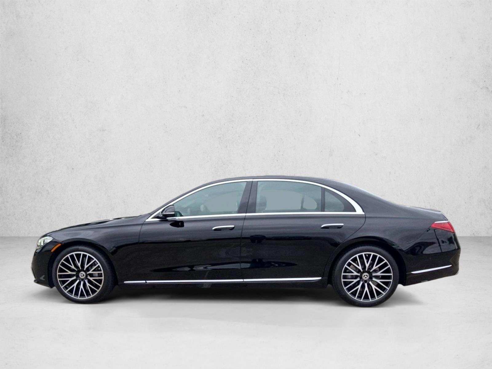 Thumbnail: 2022 Mercedes-Benz S-Class - 2