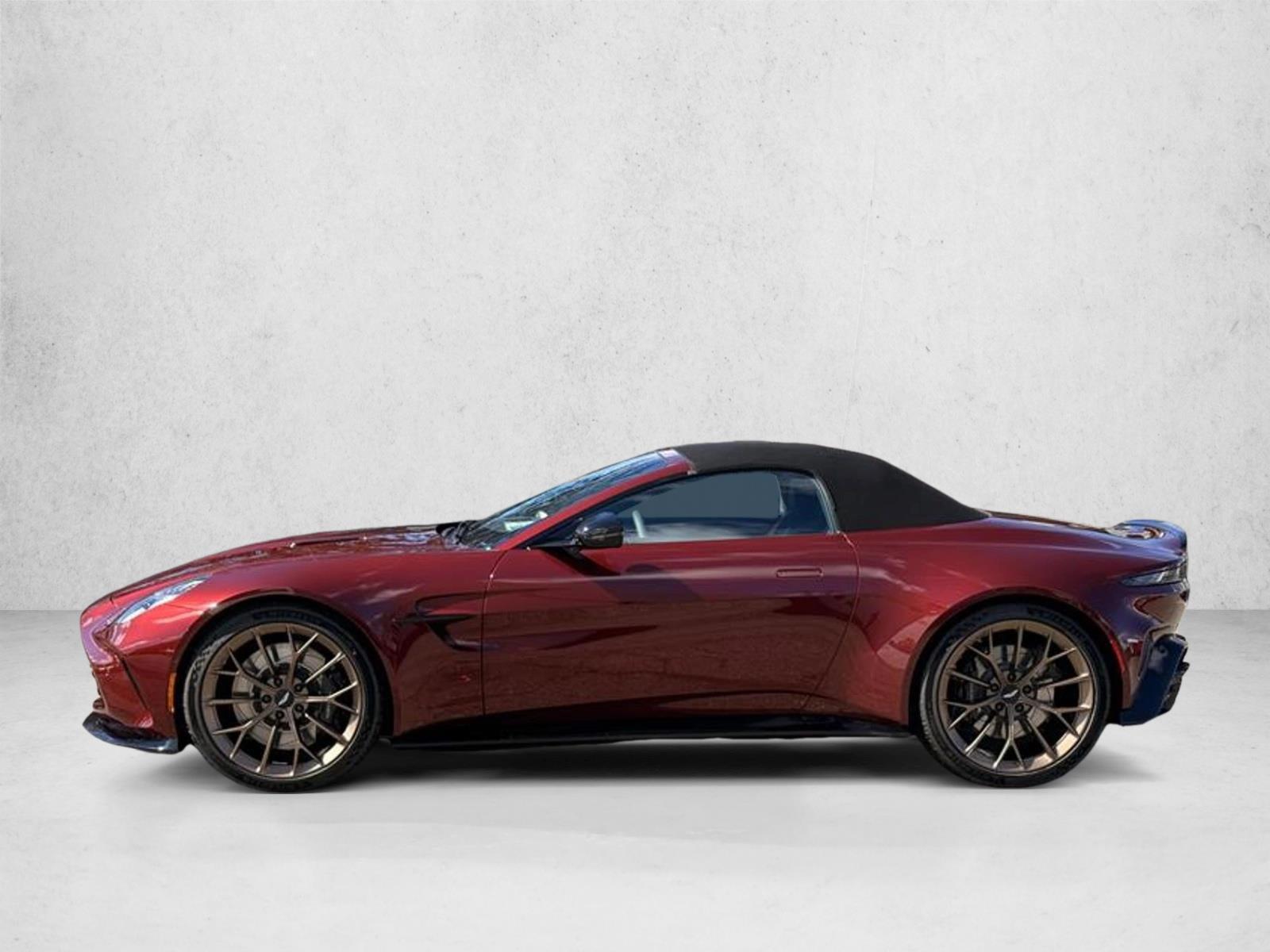 Thumbnail: 2026 Aston Martin Vantage - 4