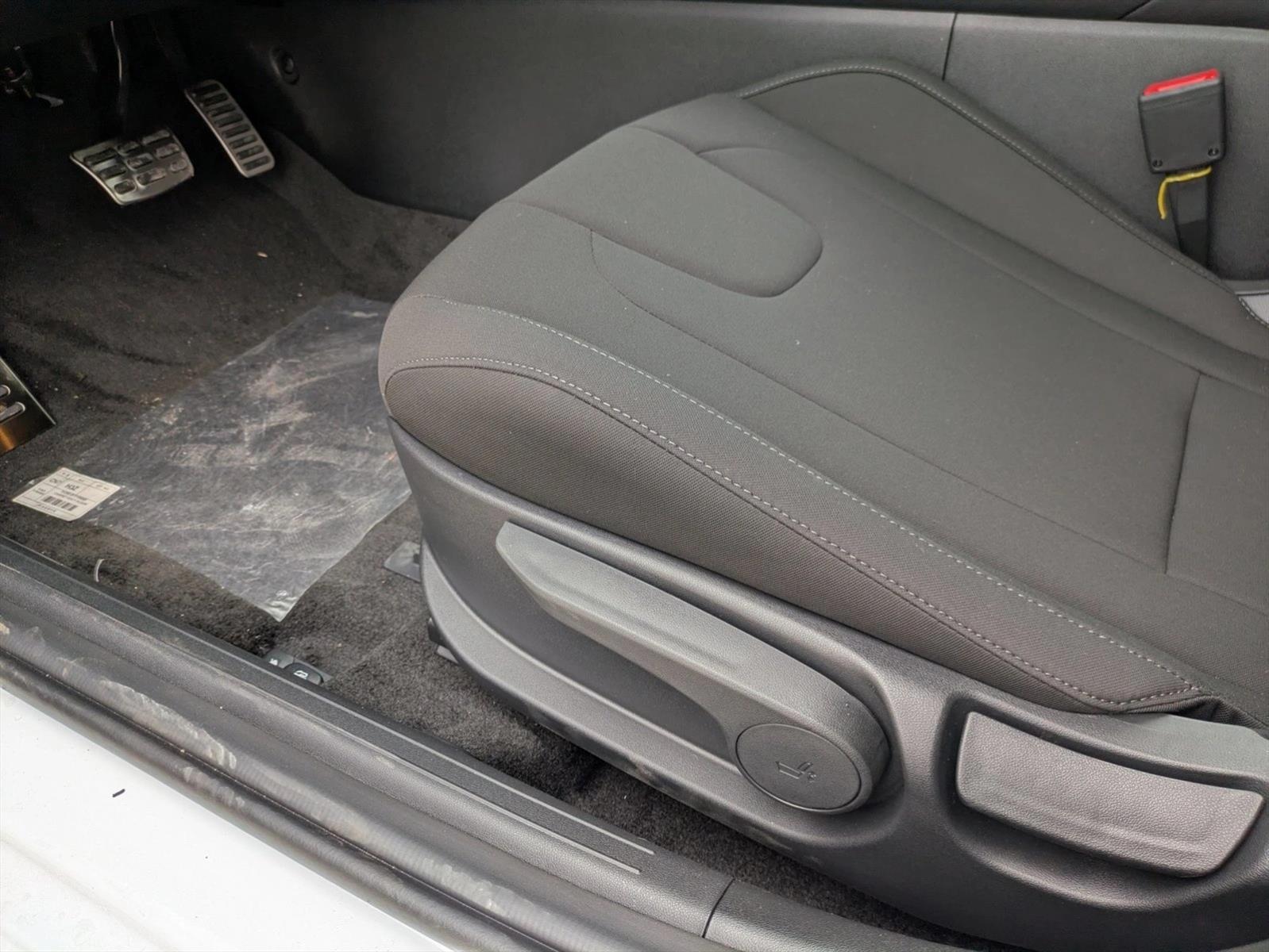 Thumbnail: 2025 Hyundai Elantra - 4