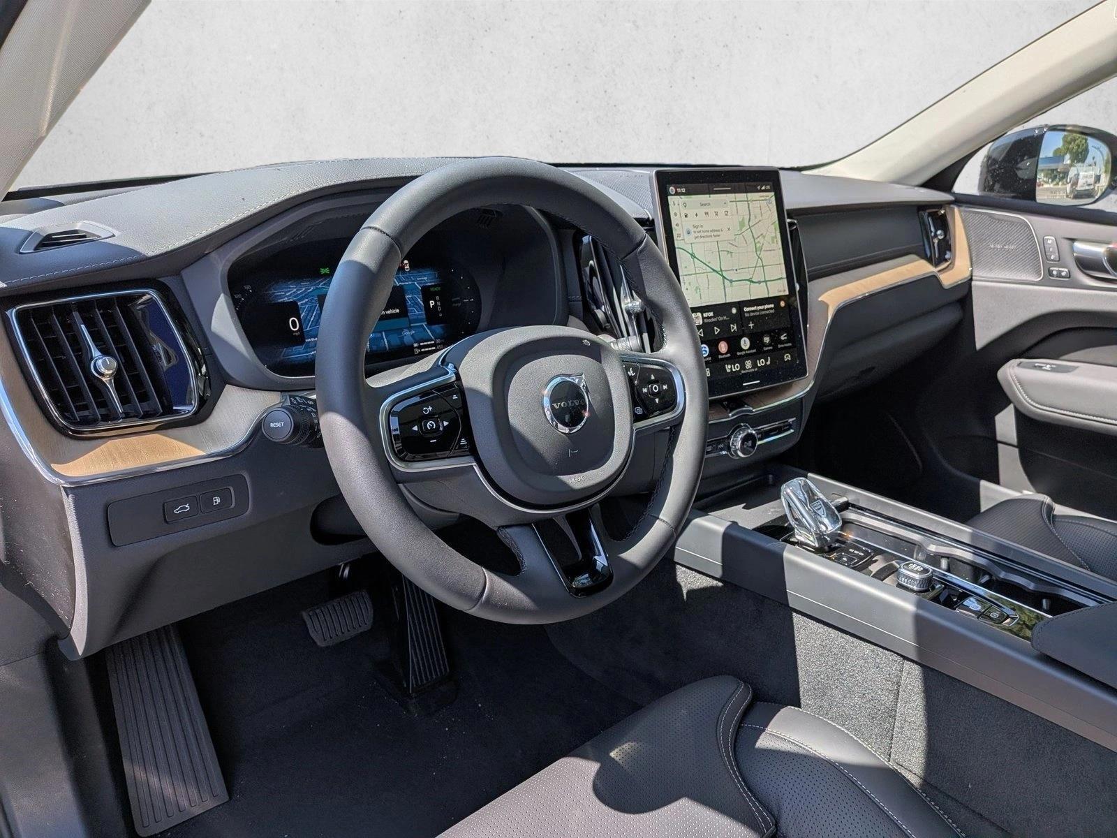 Thumbnail: 2026 Volvo XC60 - 3