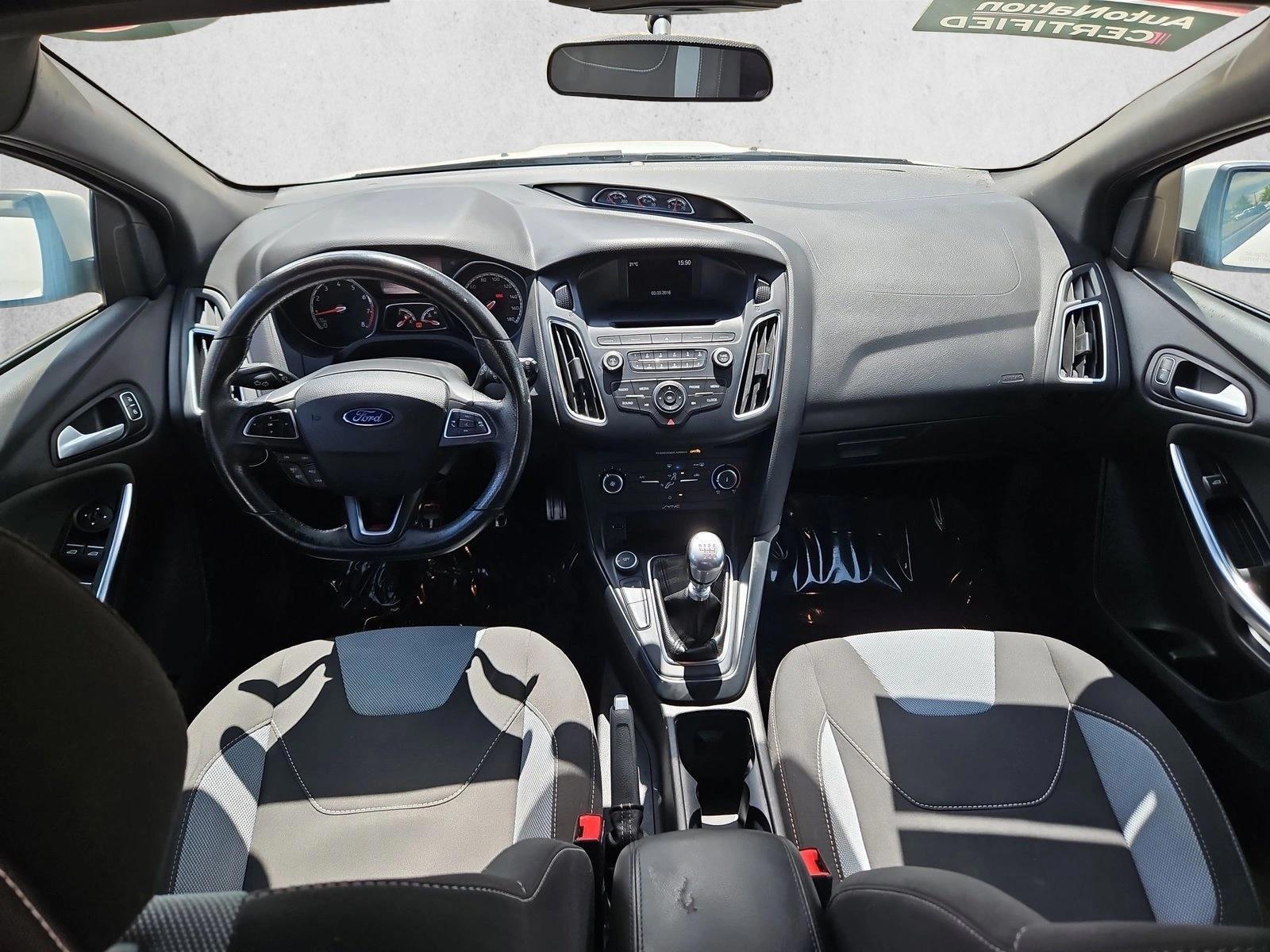Thumbnail: 2016 Ford Focus - 3