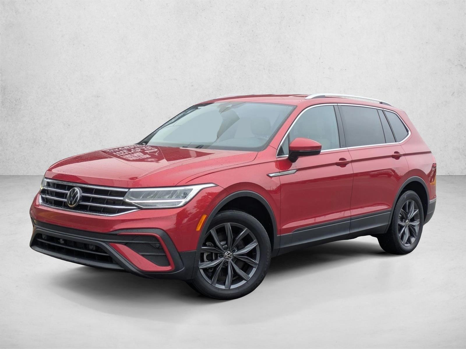 Thumbnail: 2022 Volkswagen Tiguan - 1