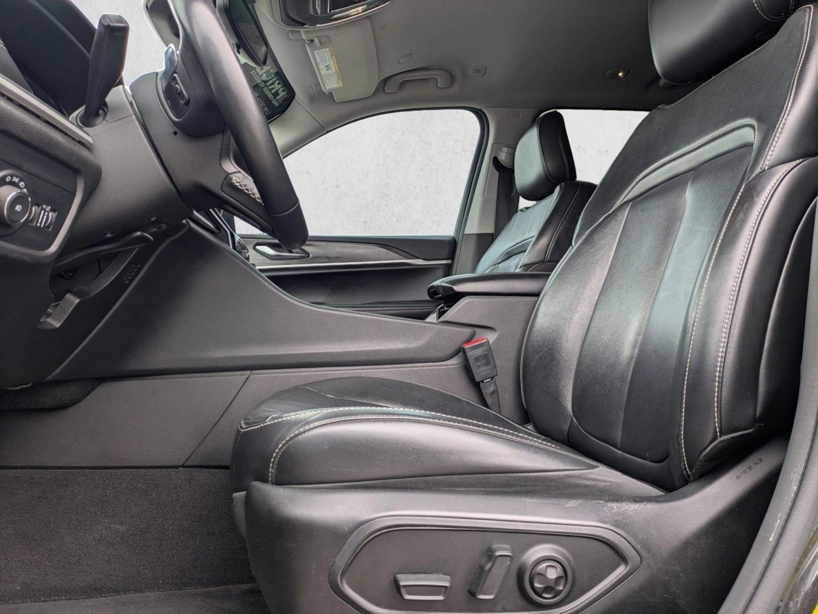 Thumbnail: 2021 Jeep Grand Cherokee L - 4