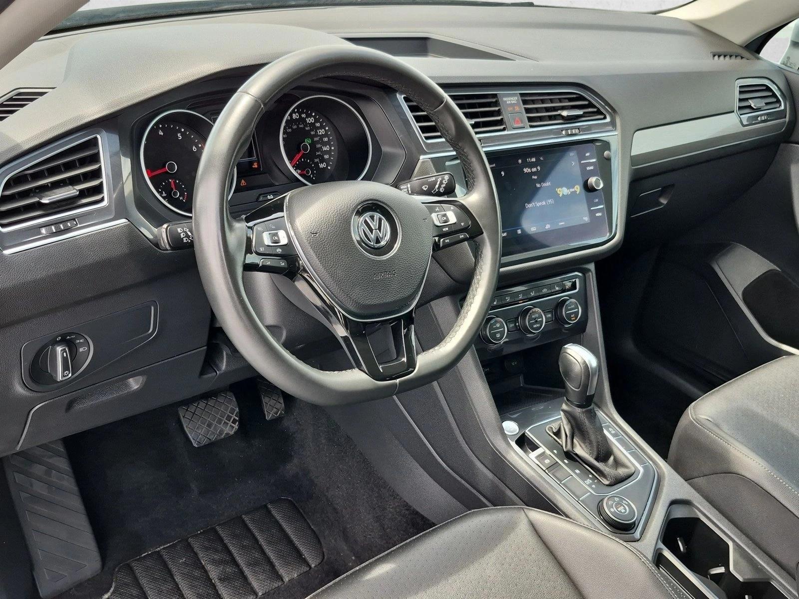 Thumbnail: 2020 Volkswagen Tiguan - 3