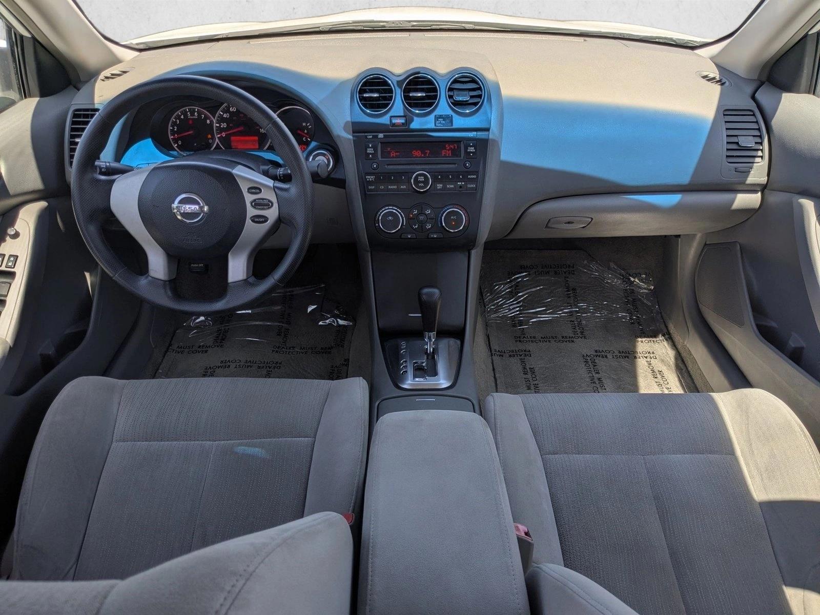 Thumbnail: 2010 Nissan Altima - 3