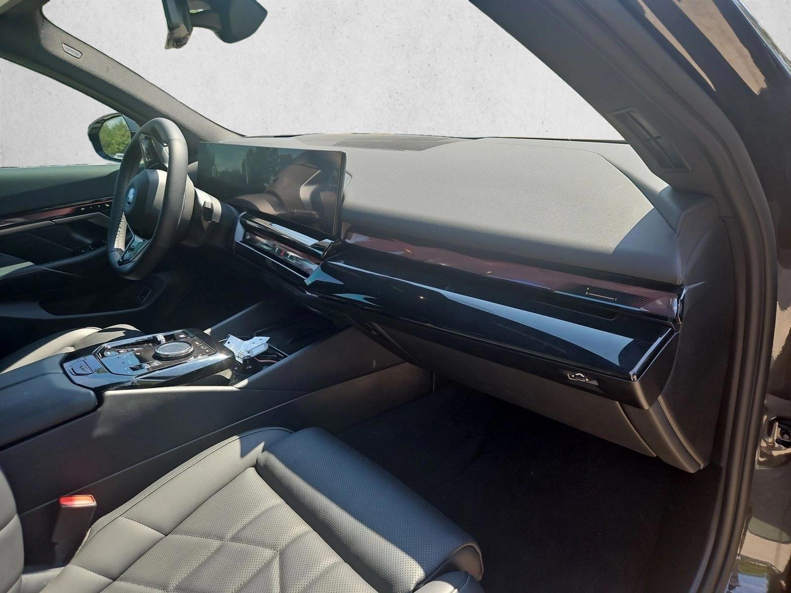 2026 BMW i5 40 - Photo 16
