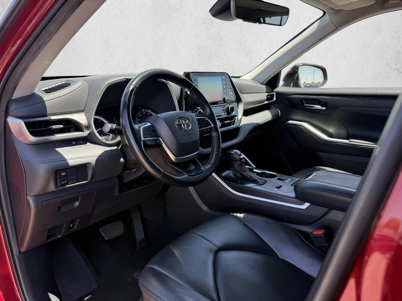 2022 Toyota Highlander XLE - Photo 10