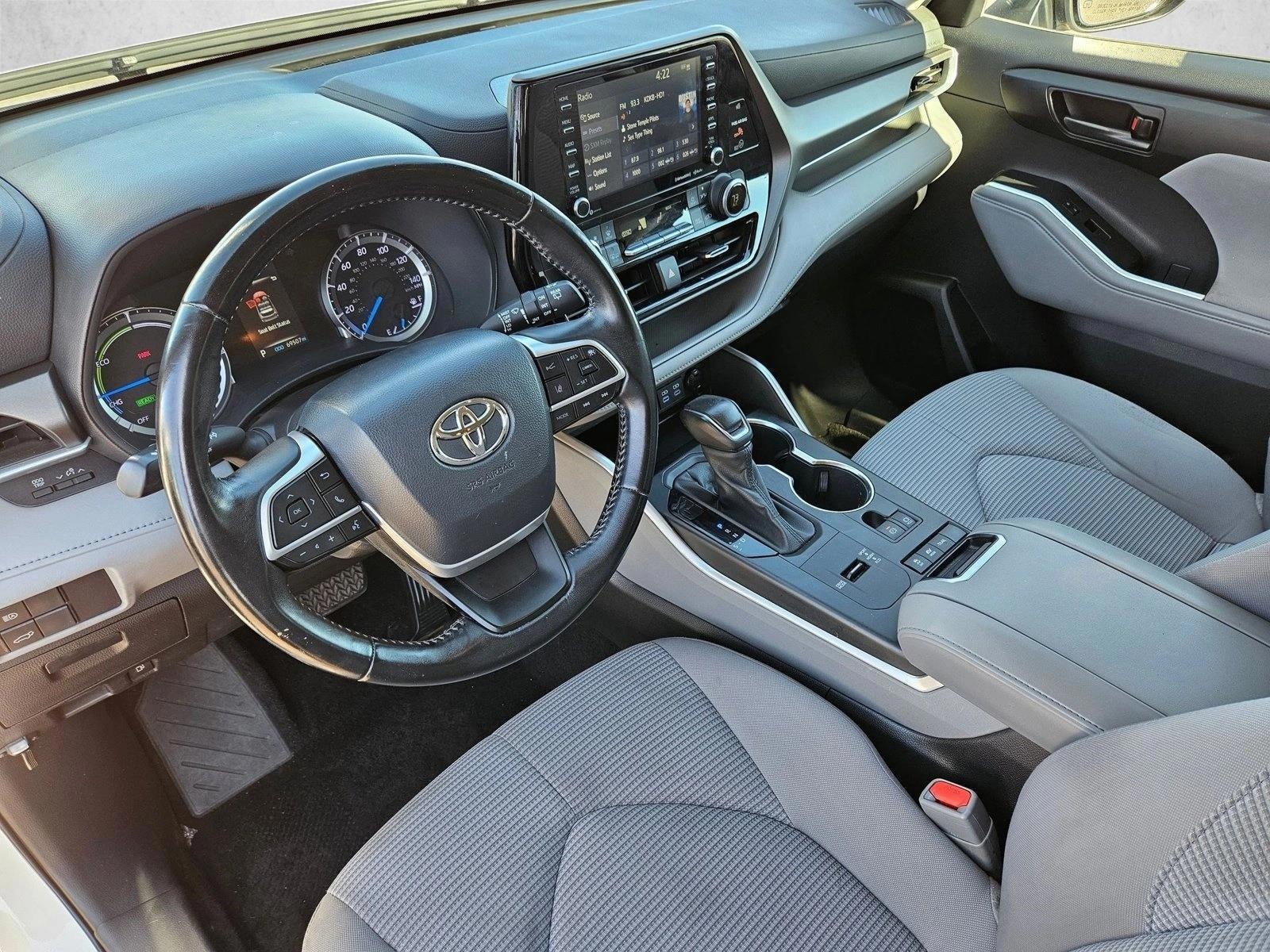 Thumbnail: 2022 Toyota Highlander - 3