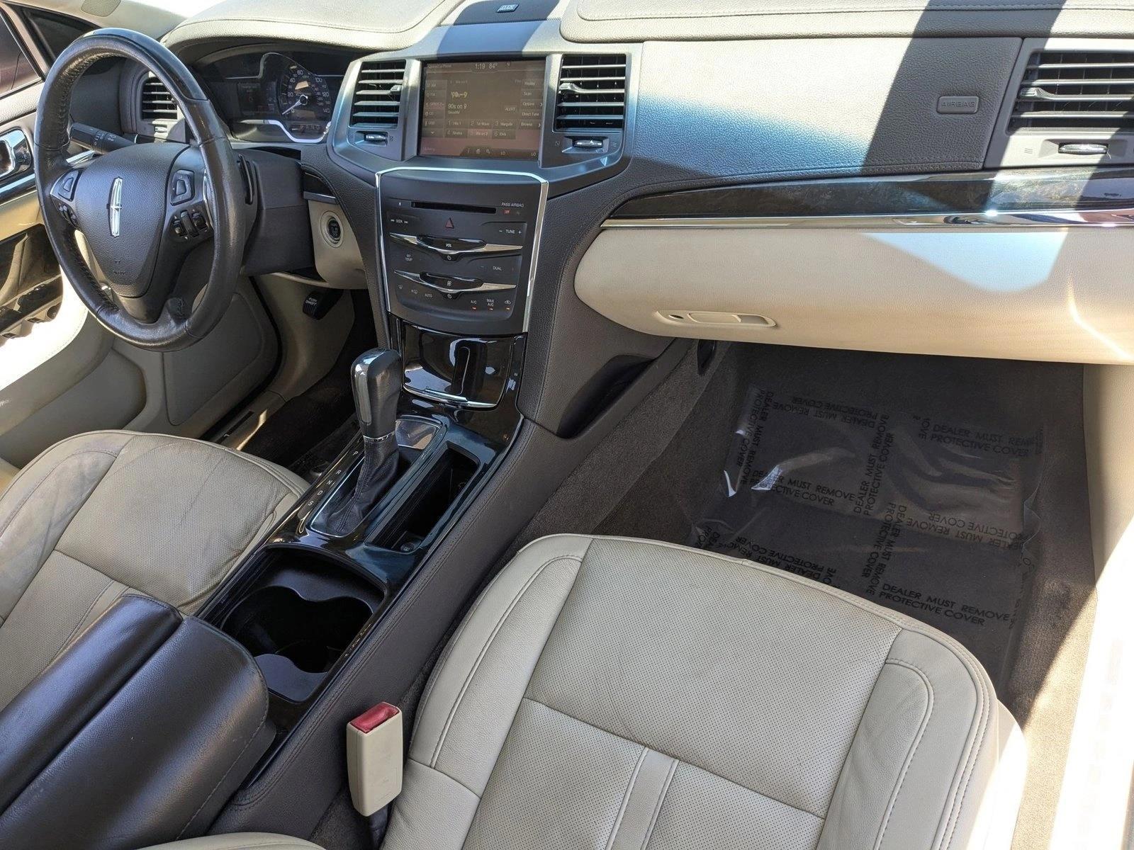 Thumbnail: 2015 Lincoln MKS - 4