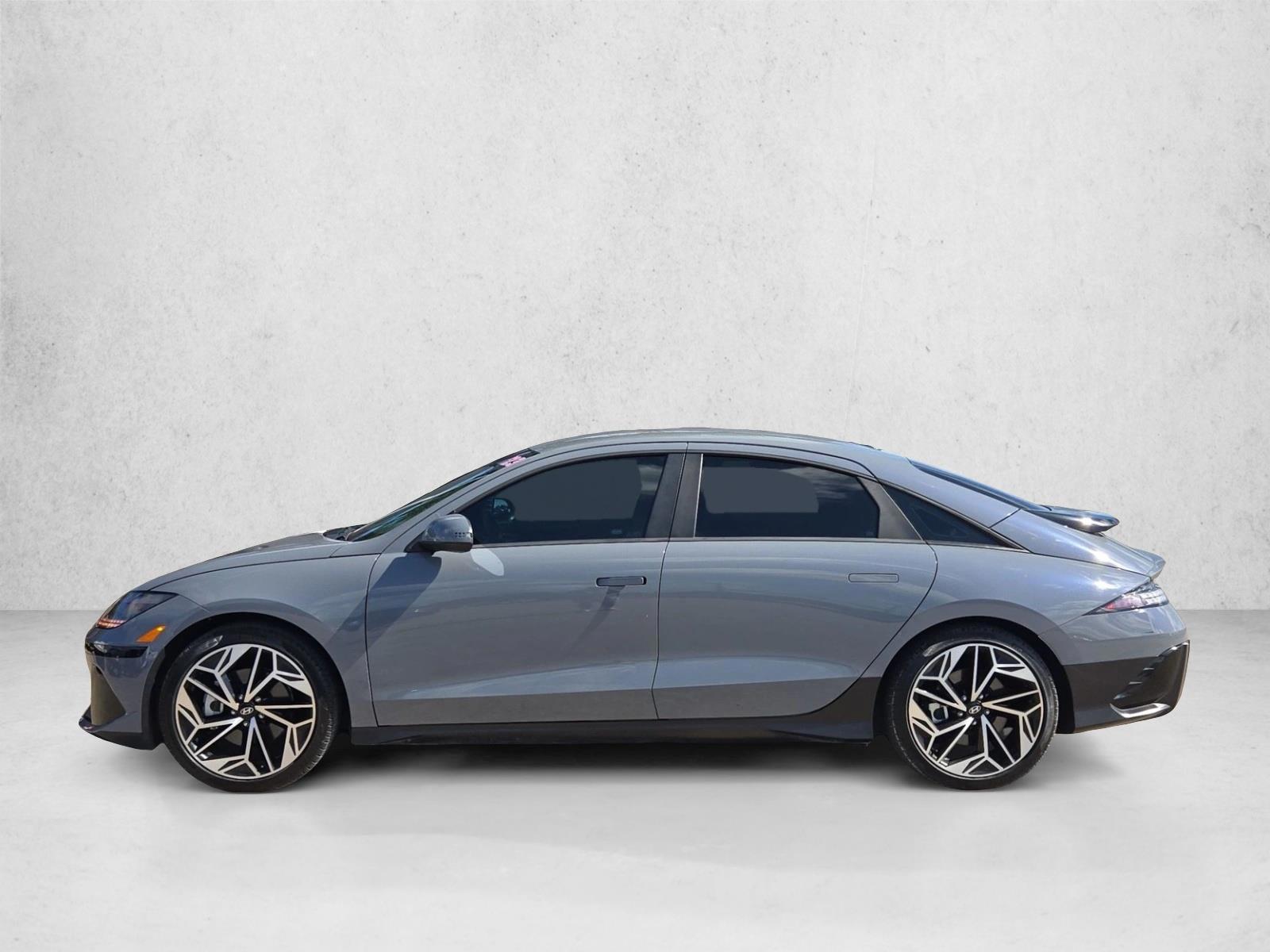 Thumbnail: 2023 Hyundai Ioniq 6 - 2