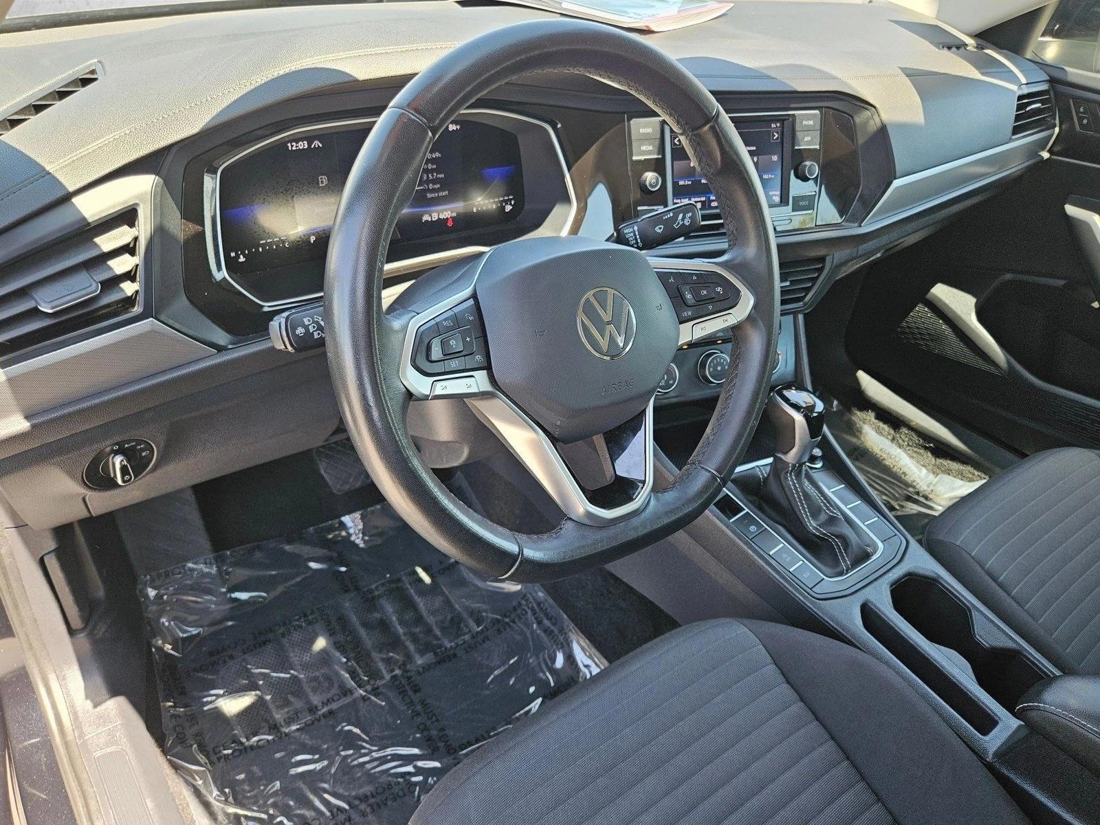 Thumbnail: 2024 Volkswagen Jetta - 3