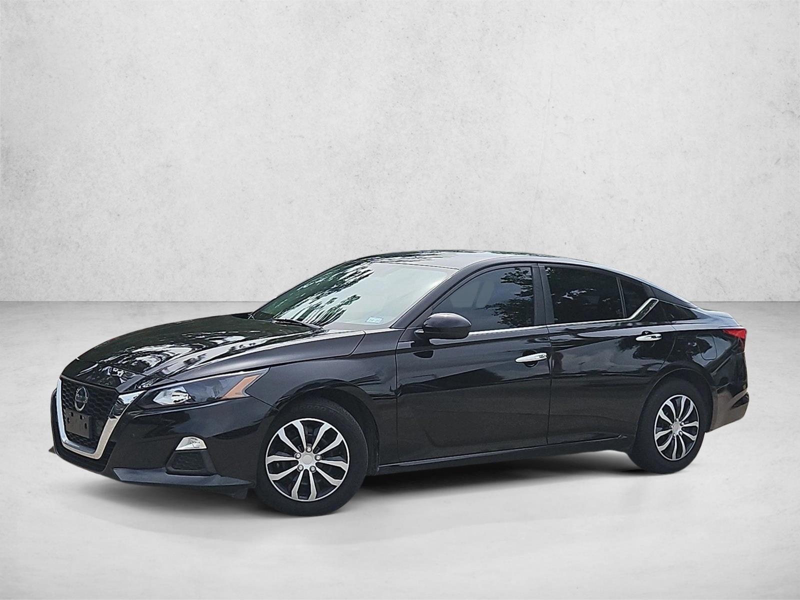 Thumbnail: 2022 Nissan Altima - 1