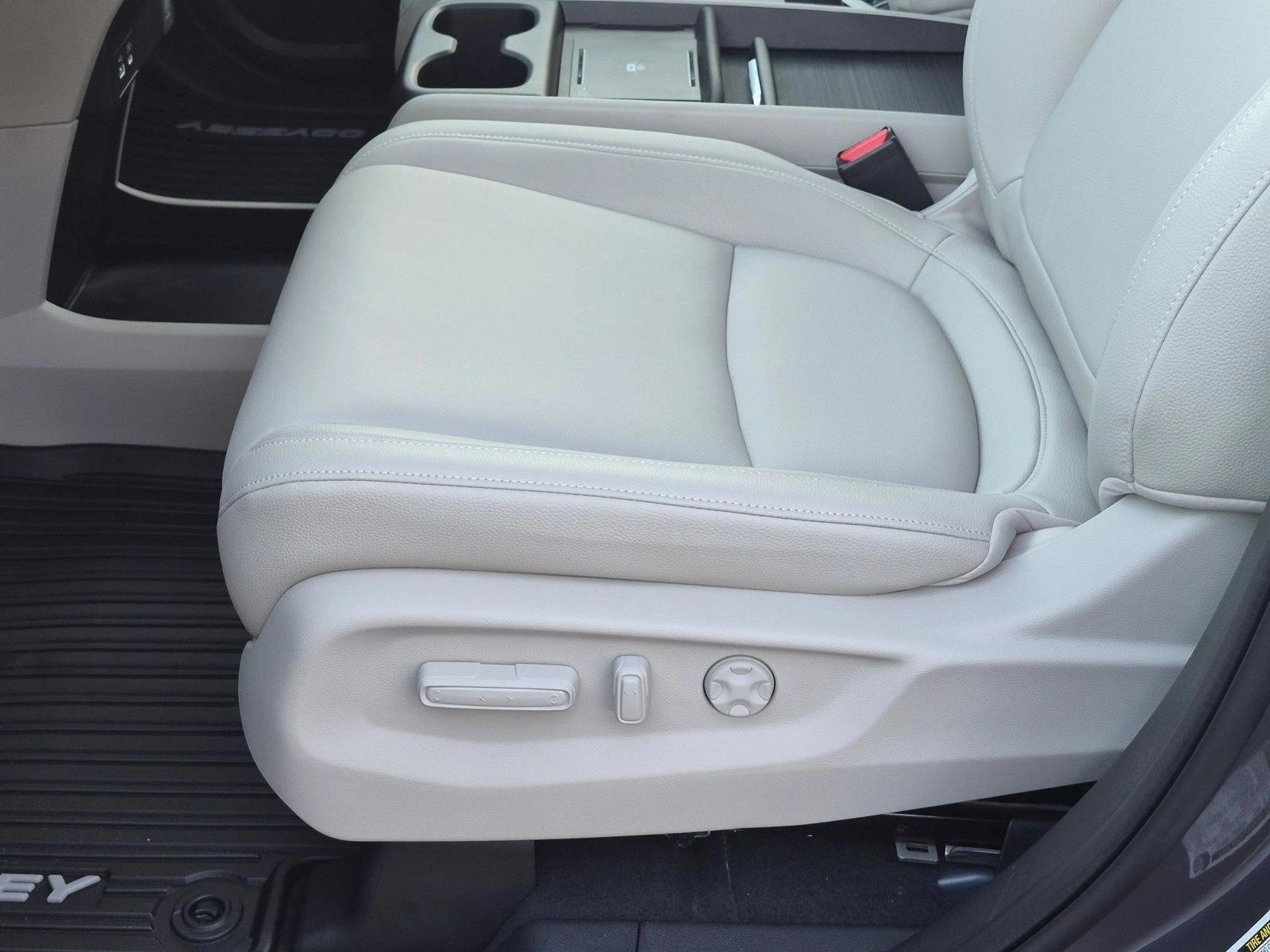 Thumbnail: 2026 Honda Odyssey - 4