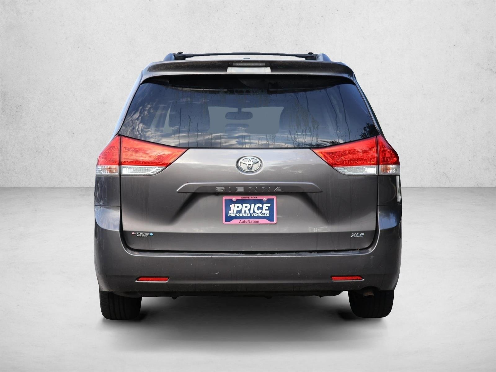 2012 Toyota Sienna