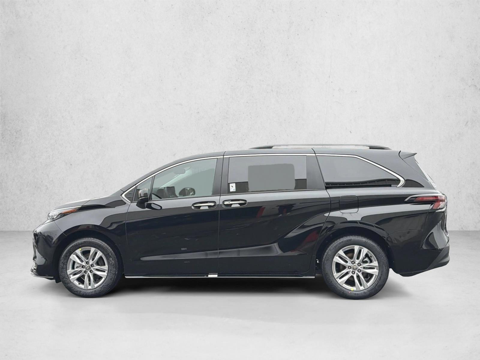 Thumbnail: 2026 Toyota Sienna - 2