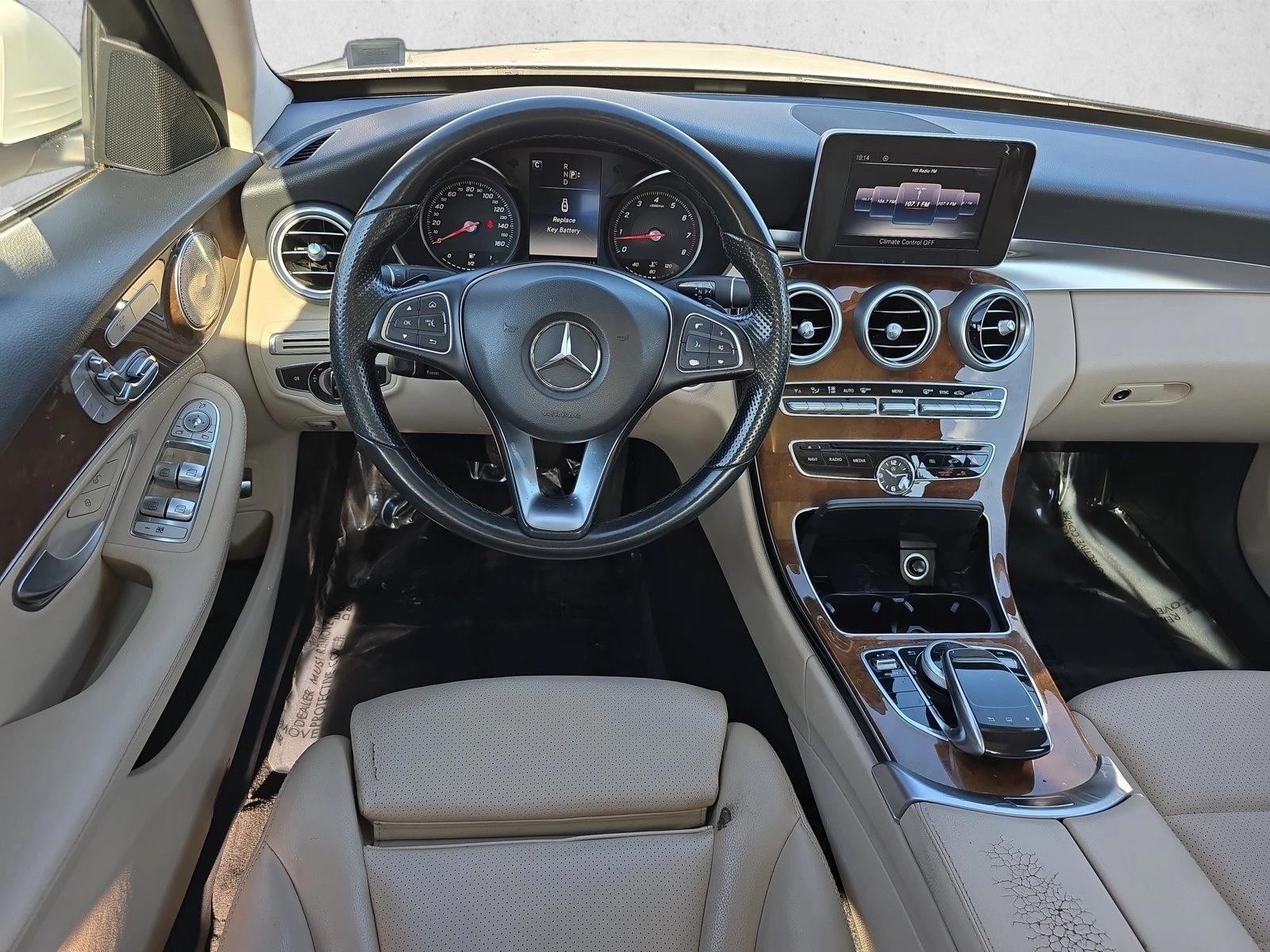 Thumbnail: 2015 Mercedes-Benz C-Class - 4