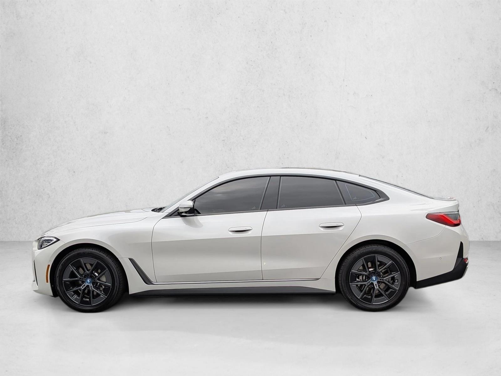Thumbnail: 2023 BMW i4 - 2