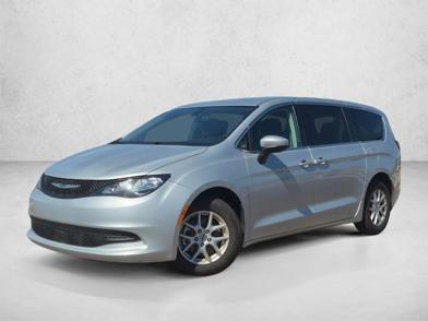 2022 Chrysler Voyager