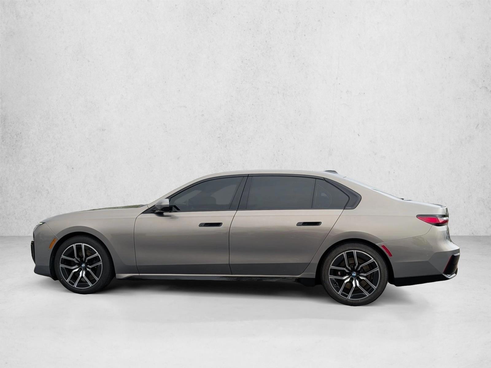Thumbnail: 2023 BMW 7 Series - 2