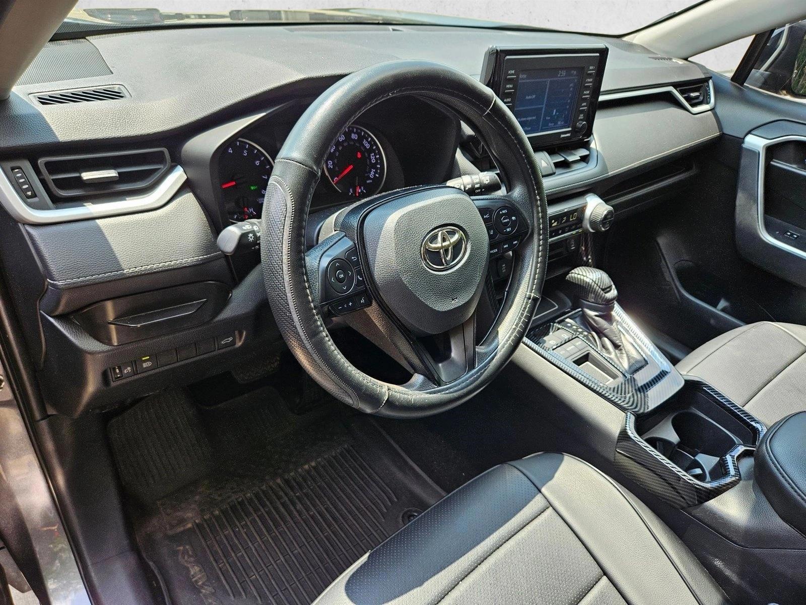 Thumbnail: 2021 Toyota RAV4 - 3