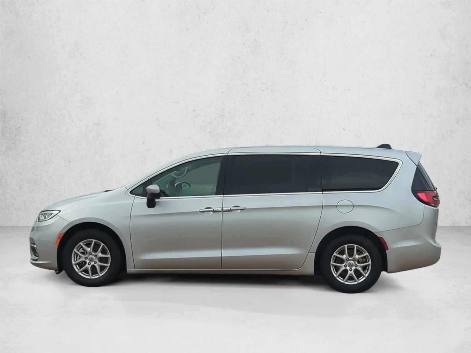 Thumbnail: 2023 Chrysler Pacifica - 2