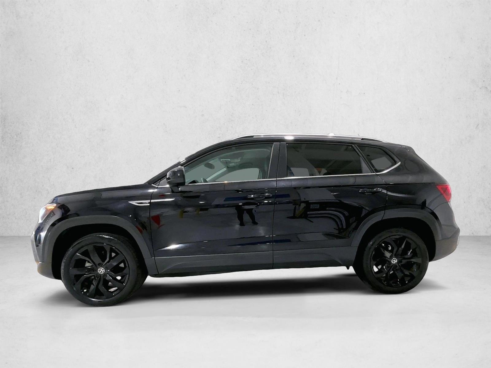 Thumbnail: 2022 Volkswagen Taos - 2