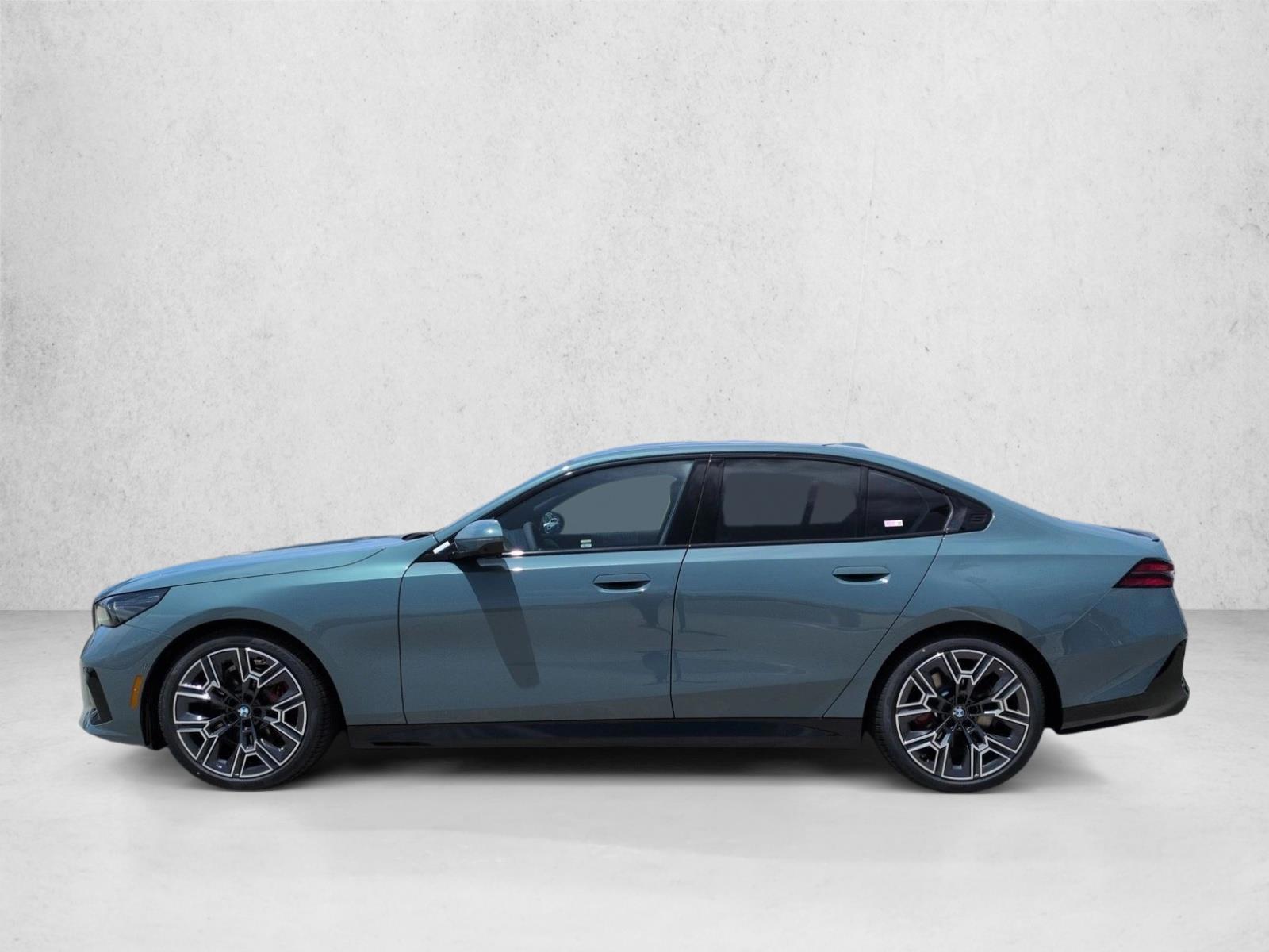 Thumbnail: 2026 BMW 5 Series - 2