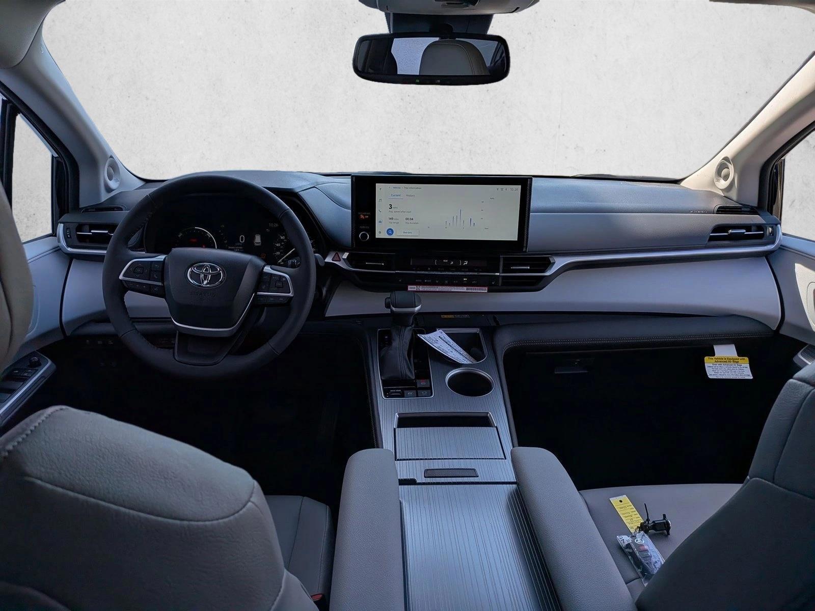Thumbnail: 2026 Toyota Sienna - 3