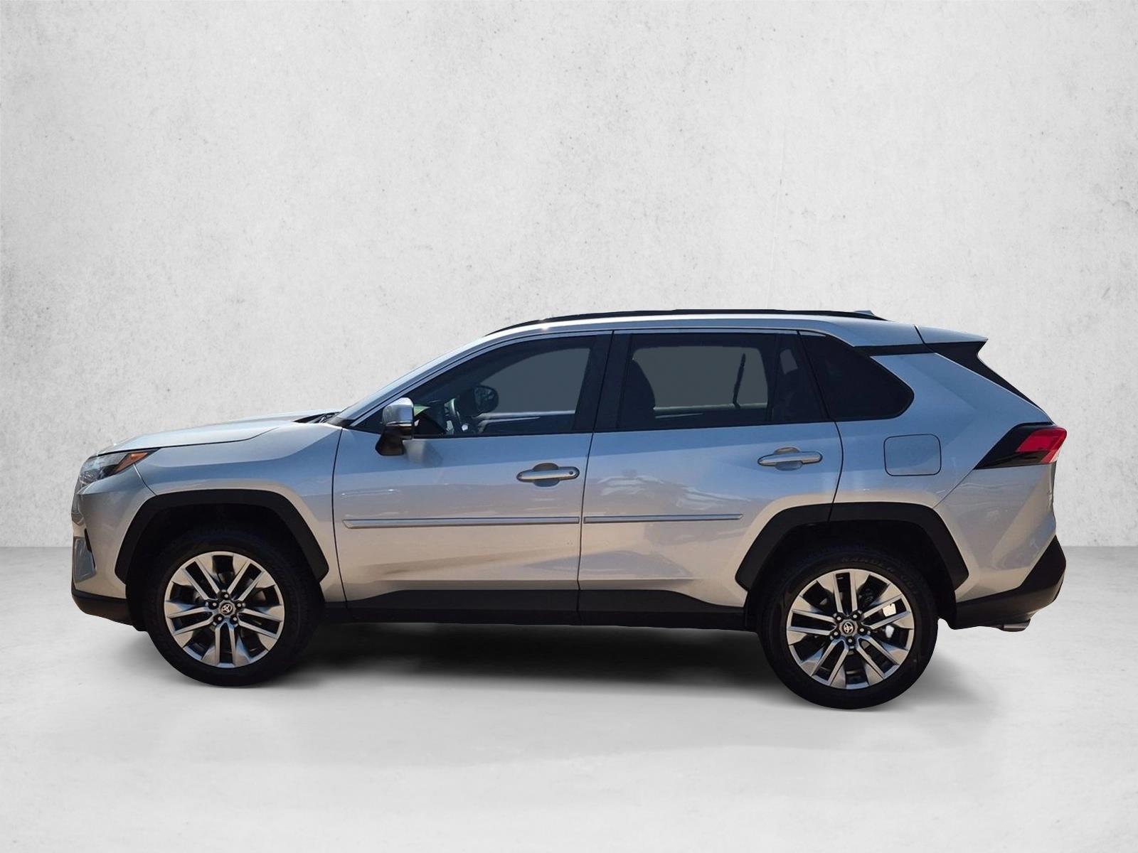 Thumbnail: 2022 Toyota RAV4 - 2