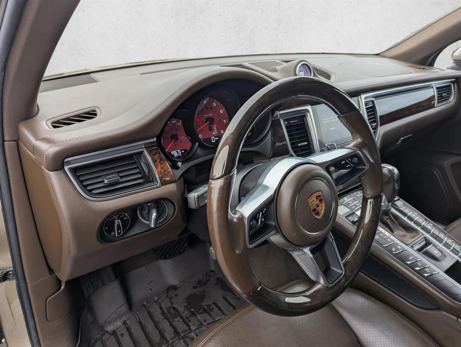 Thumbnail: 2018 Porsche Macan - 3