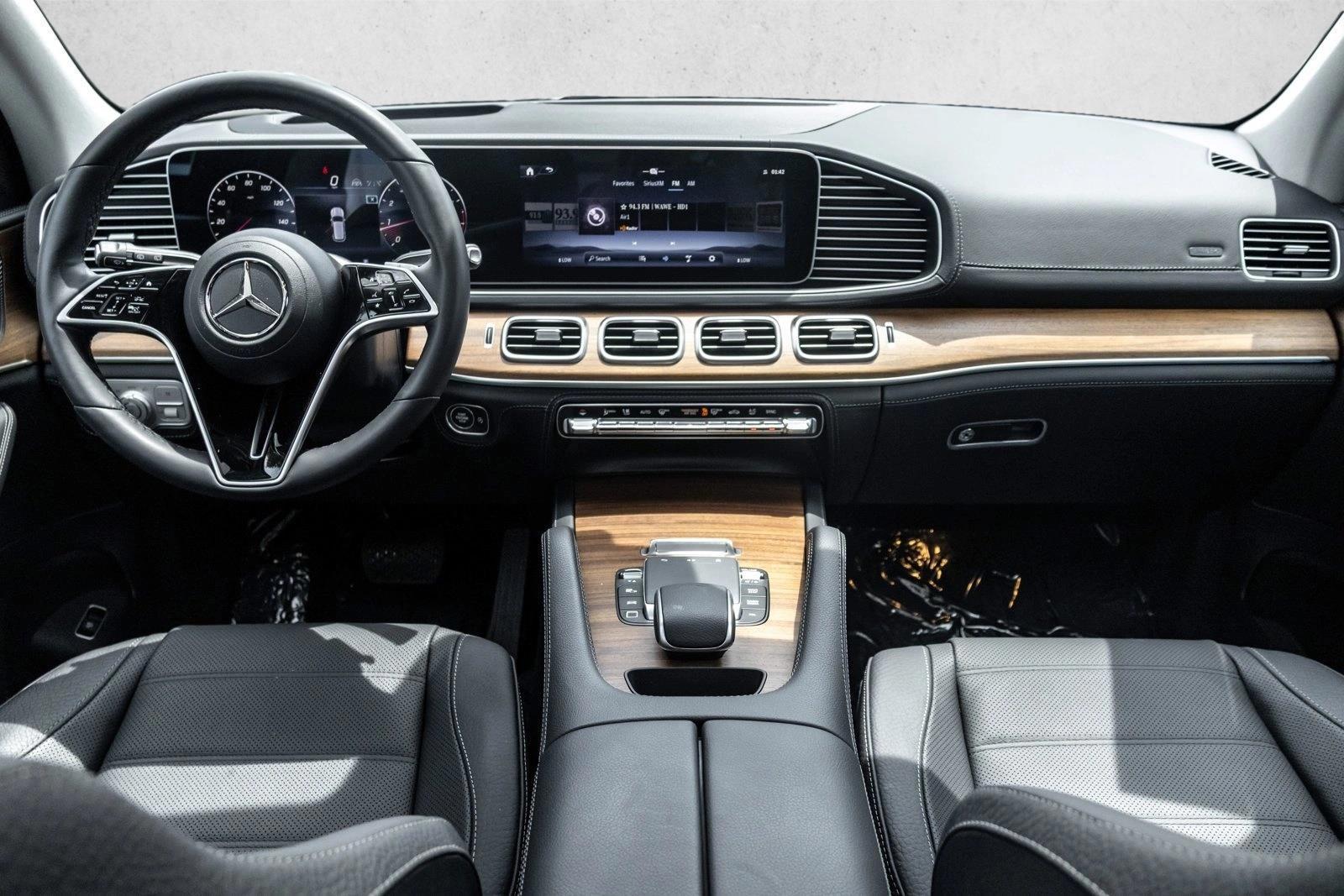 Thumbnail: 2026 Mercedes-Benz GLE - 4
