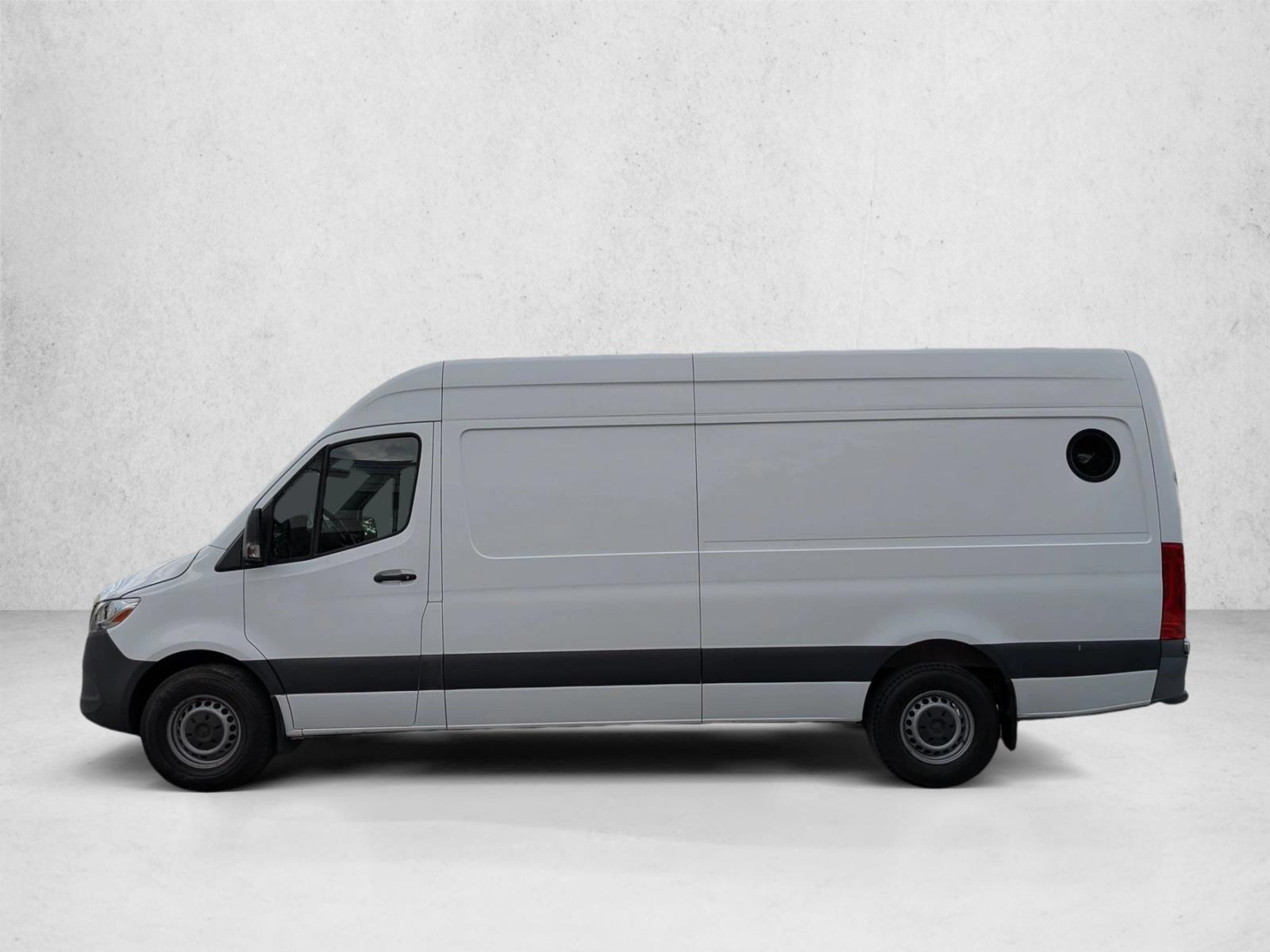 Thumbnail: 2021 Mercedes-Benz Sprinter - 2