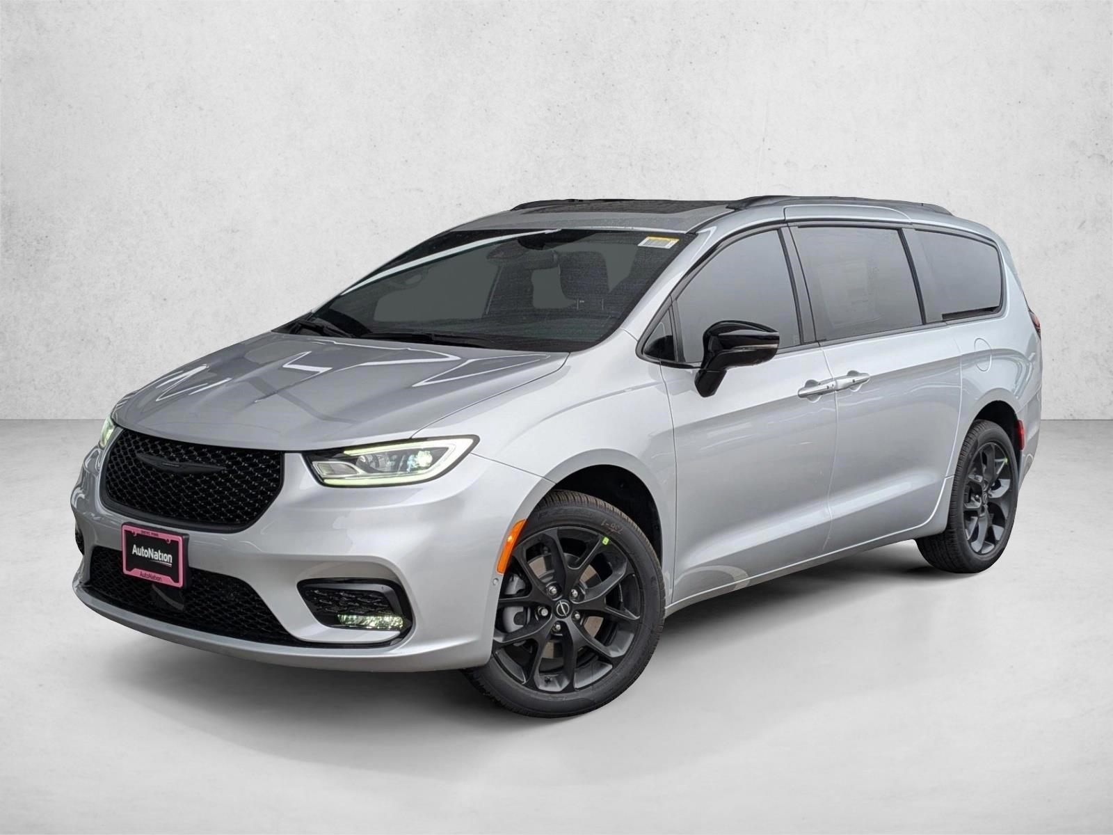 Thumbnail: 2026 Chrysler Pacifica - 1