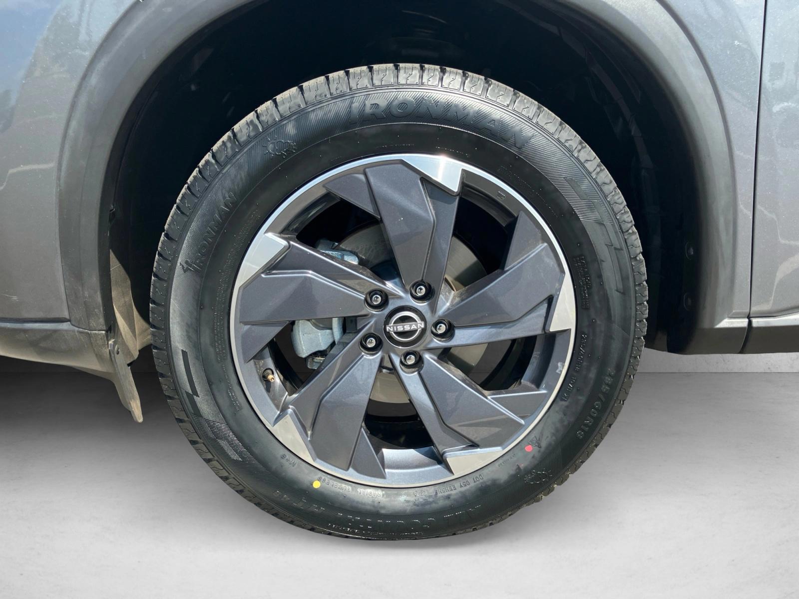 2025 Nissan Rogue SV - Photo 9