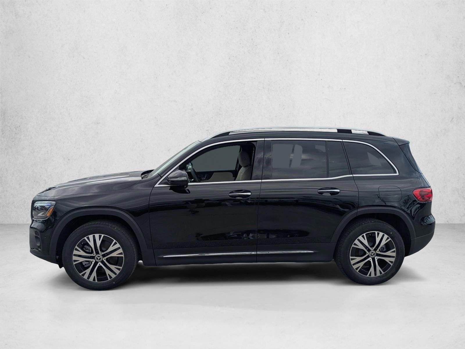 Thumbnail: 2026 Mercedes-Benz GLB - 2