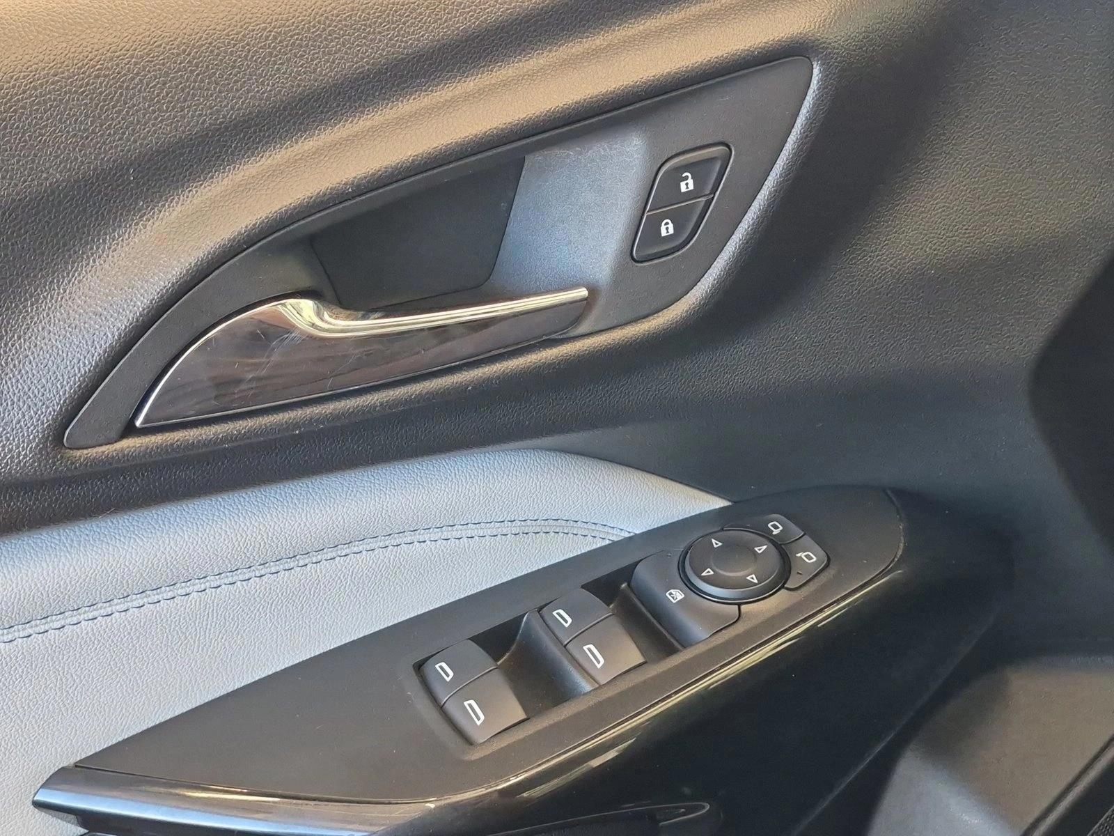 2025 Chevrolet Trax LT - Photo 11