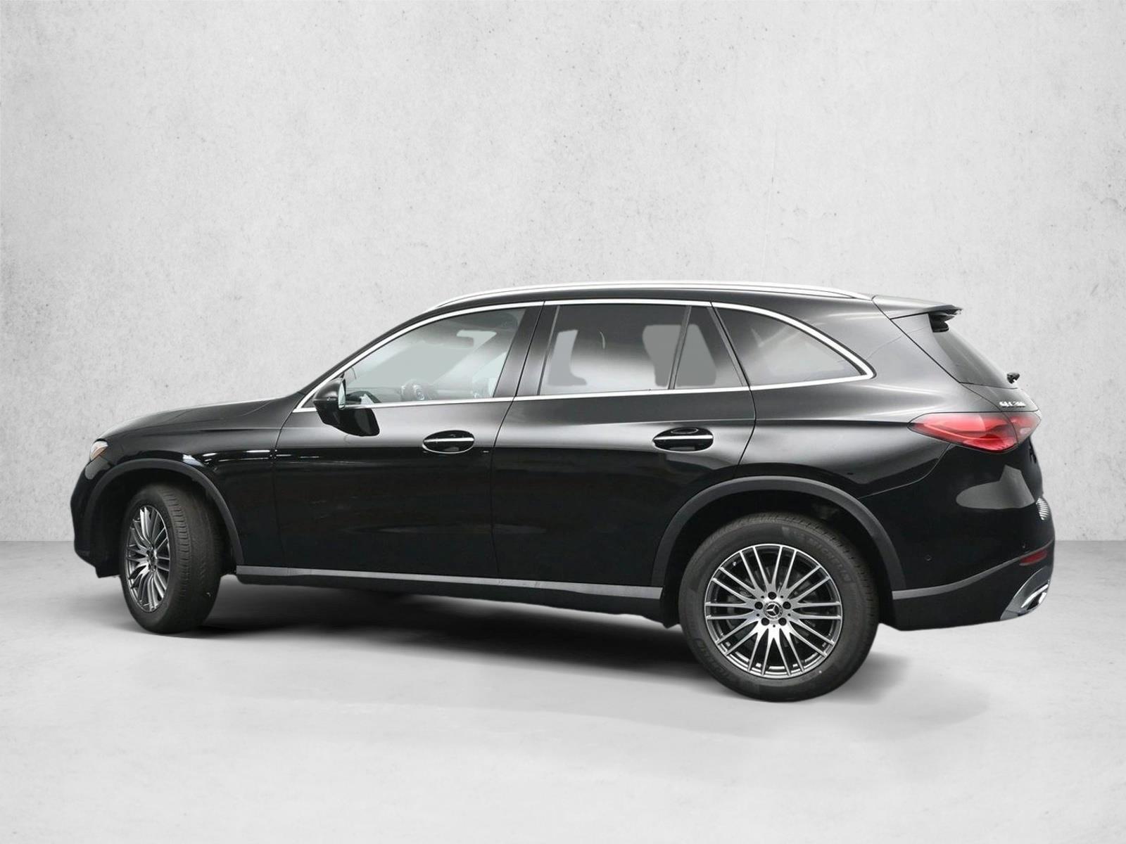 Thumbnail: 2027 Mercedes-Benz GLC - 3