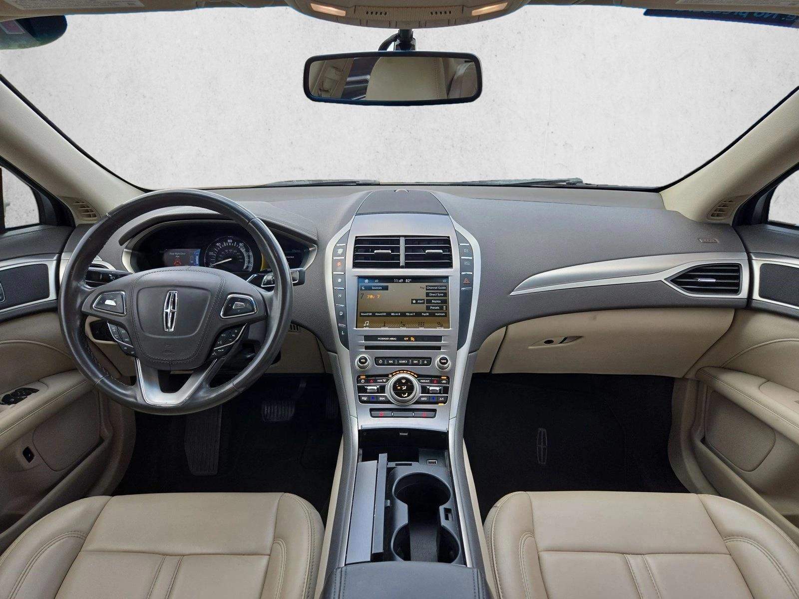 Thumbnail: 2017 Lincoln MKZ - 4