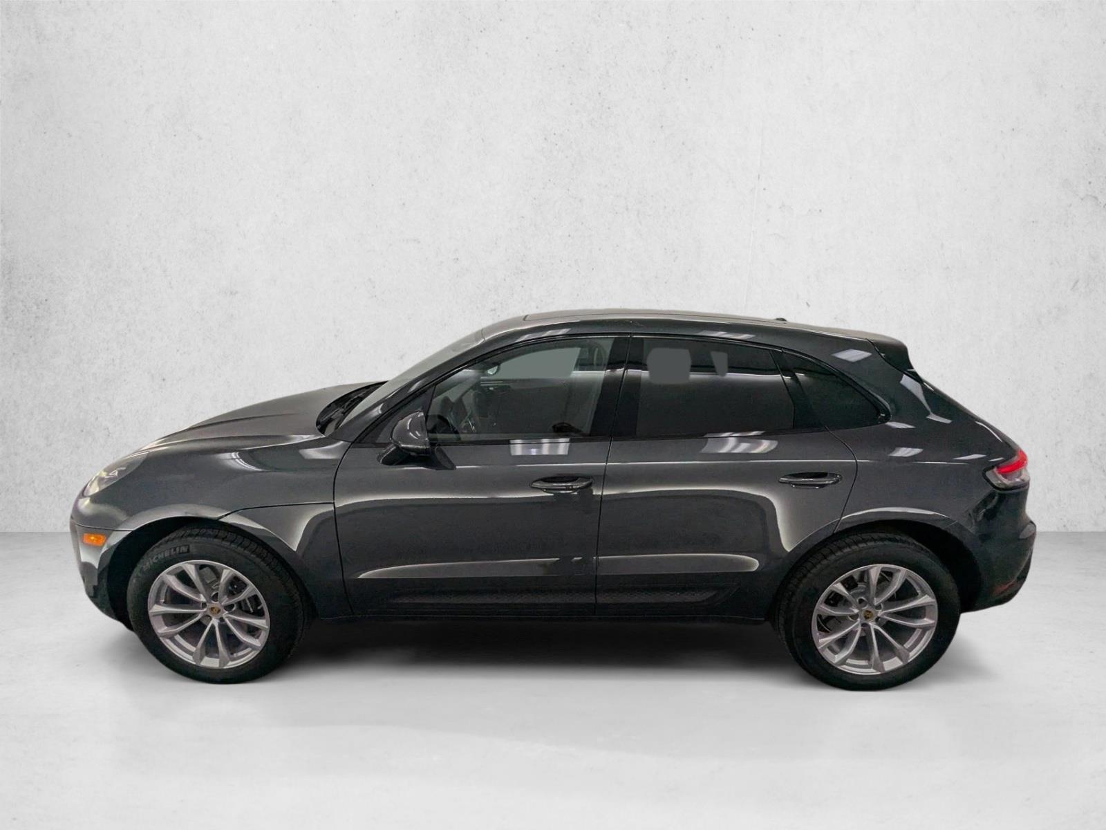 Thumbnail: 2026 Porsche Macan - 2