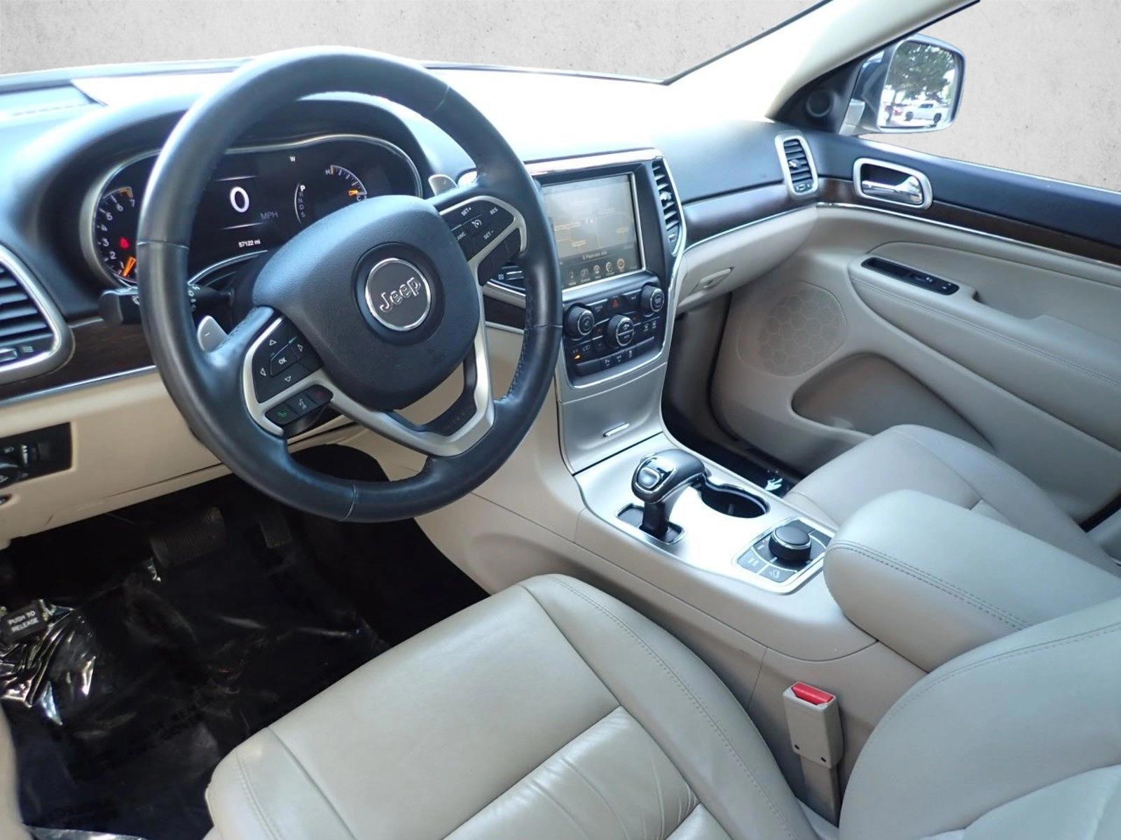 Thumbnail: 2015 Jeep Grand Cherokee - 3