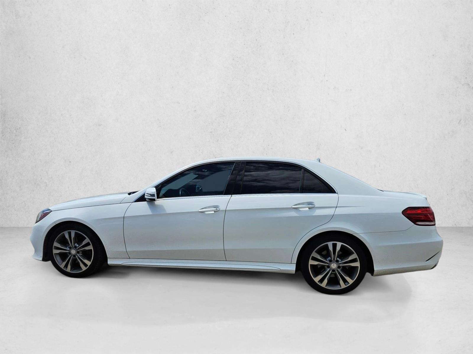 Thumbnail: 2014 Mercedes-Benz E-Class - 2